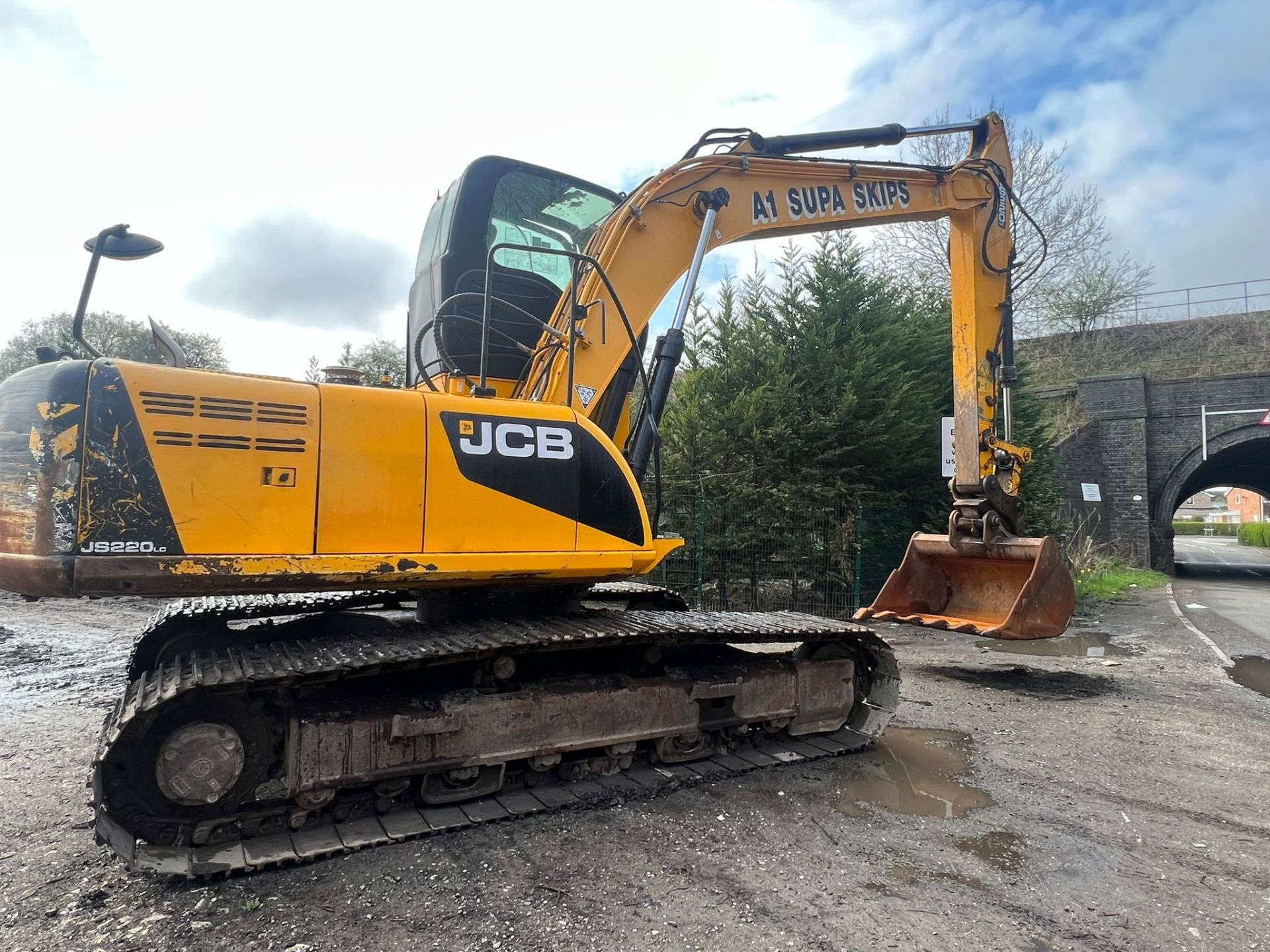 2012 JCB JS220LC 22 TON DIGGER/ EXCAVATOR *PLUS VAT*