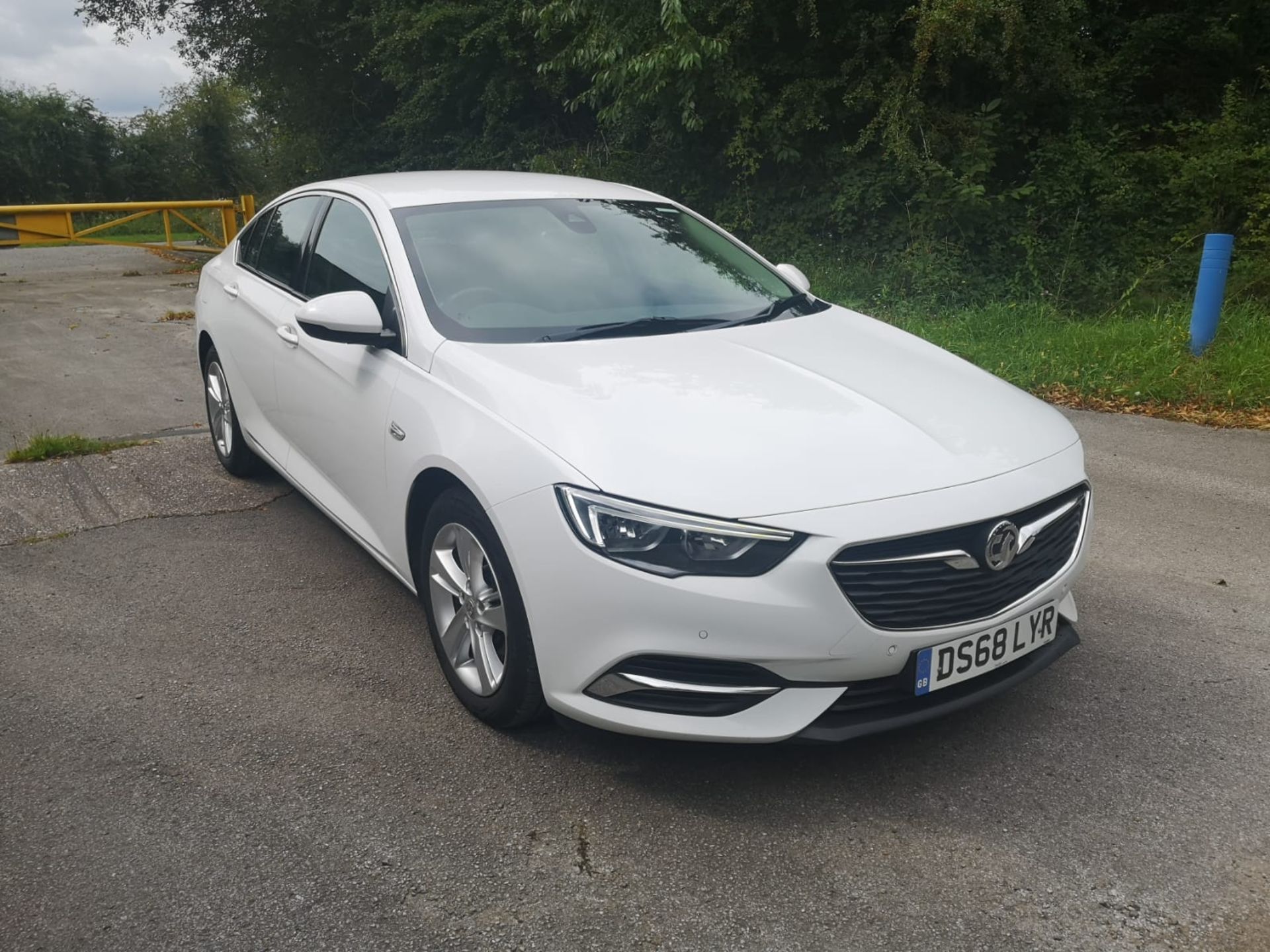 2018 VAUXHALL INSIGNIA TECH LINE NAV TURBO D WHITE HATCHBACK *NO VAT*