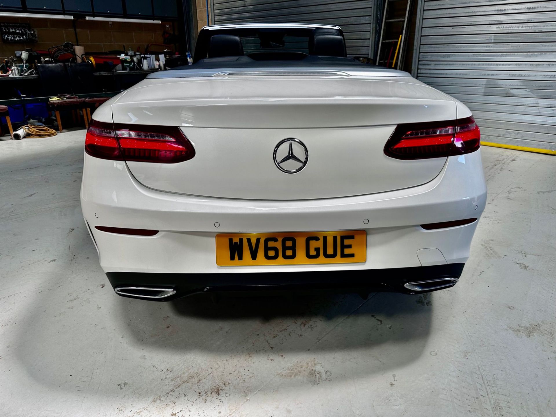 2018/68 REG MERCEDES-BENZ E220 D AMG LINE PREMIUM+ AUTO 2.0 DIESEL WHITE CONVERTIBLE *NO VAT* - Image 5 of 13