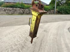 YELLOW HYDRAULIC ROCK BREAKER *PLUS VAT*