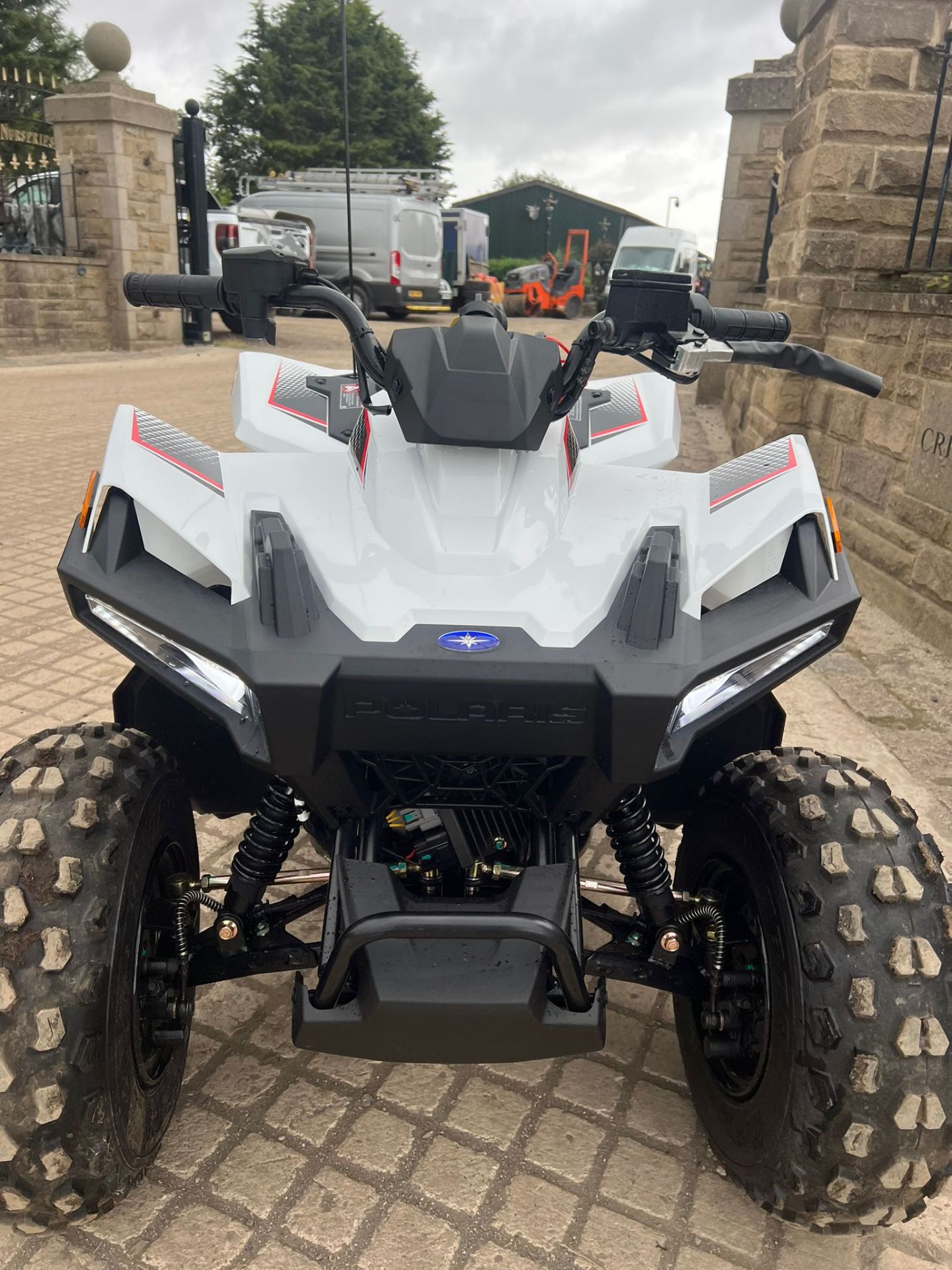 New/unused Polaris outlaw 70 quad bike *PLUS VAT* - Image 5 of 16