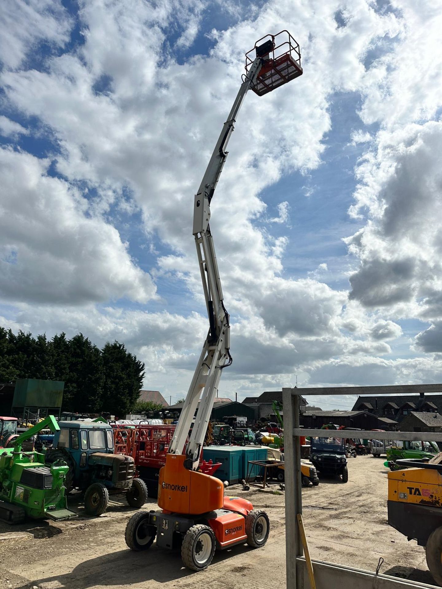 2018 SNORKEL A46JE BOOM LIFT *PLUS VAT* - Image 9 of 17