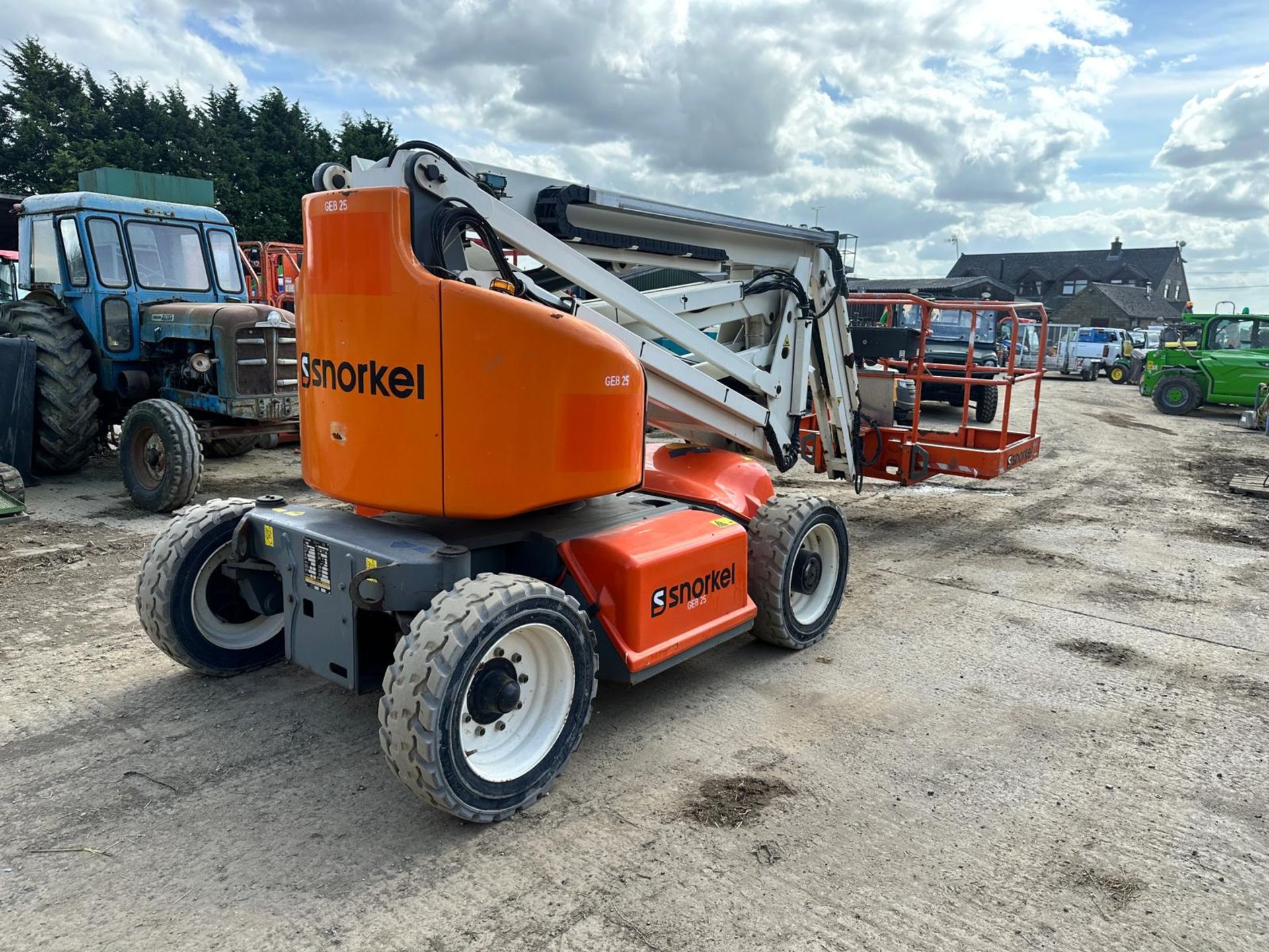 2018 SNORKEL A46JE BOOM LIFT *PLUS VAT* - Image 6 of 17