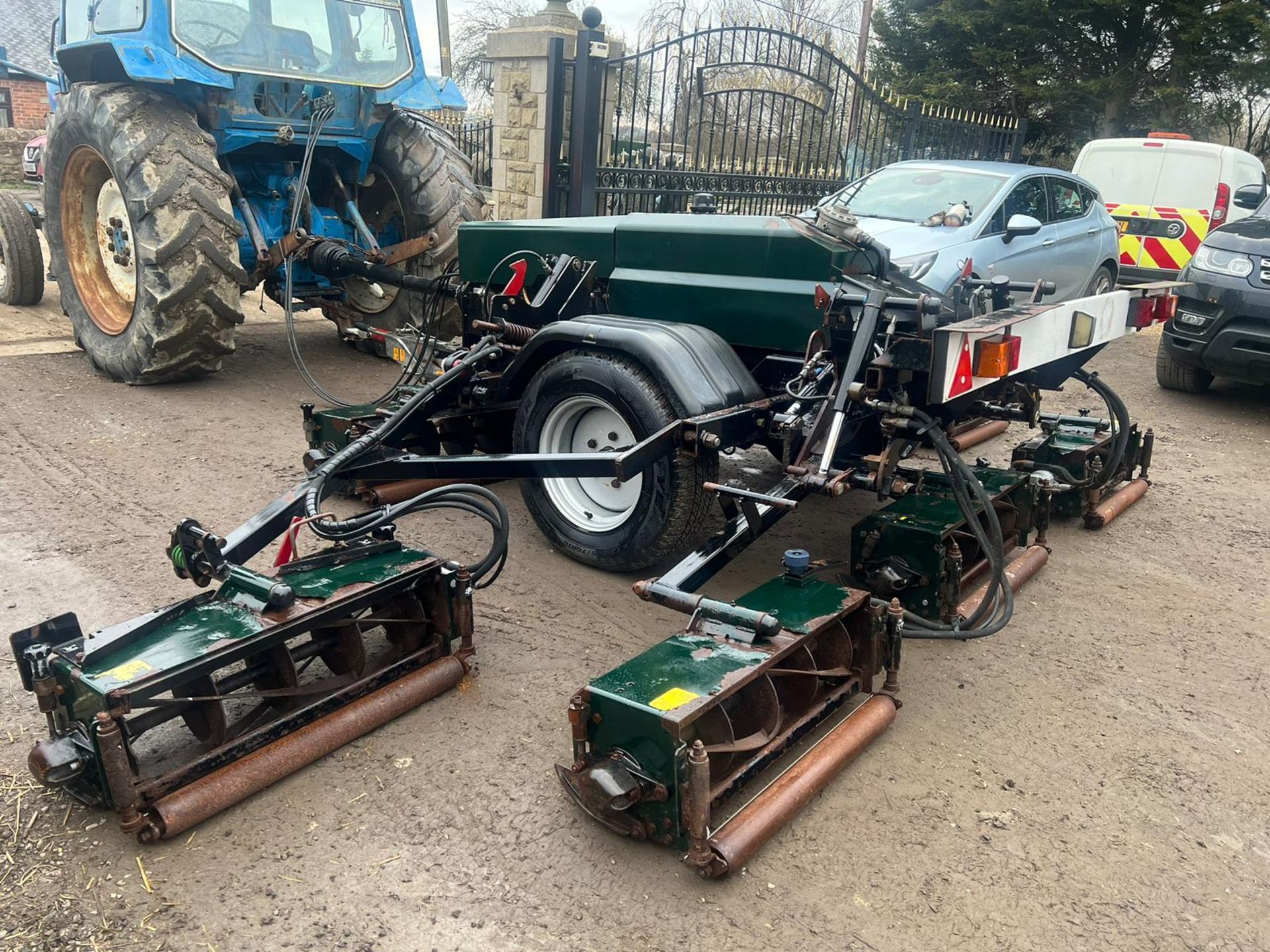 Hayter TM749 7 Gang Single Axle Tow Behind Cylinder Mower *PLUS VAT* - Image 5 of 14