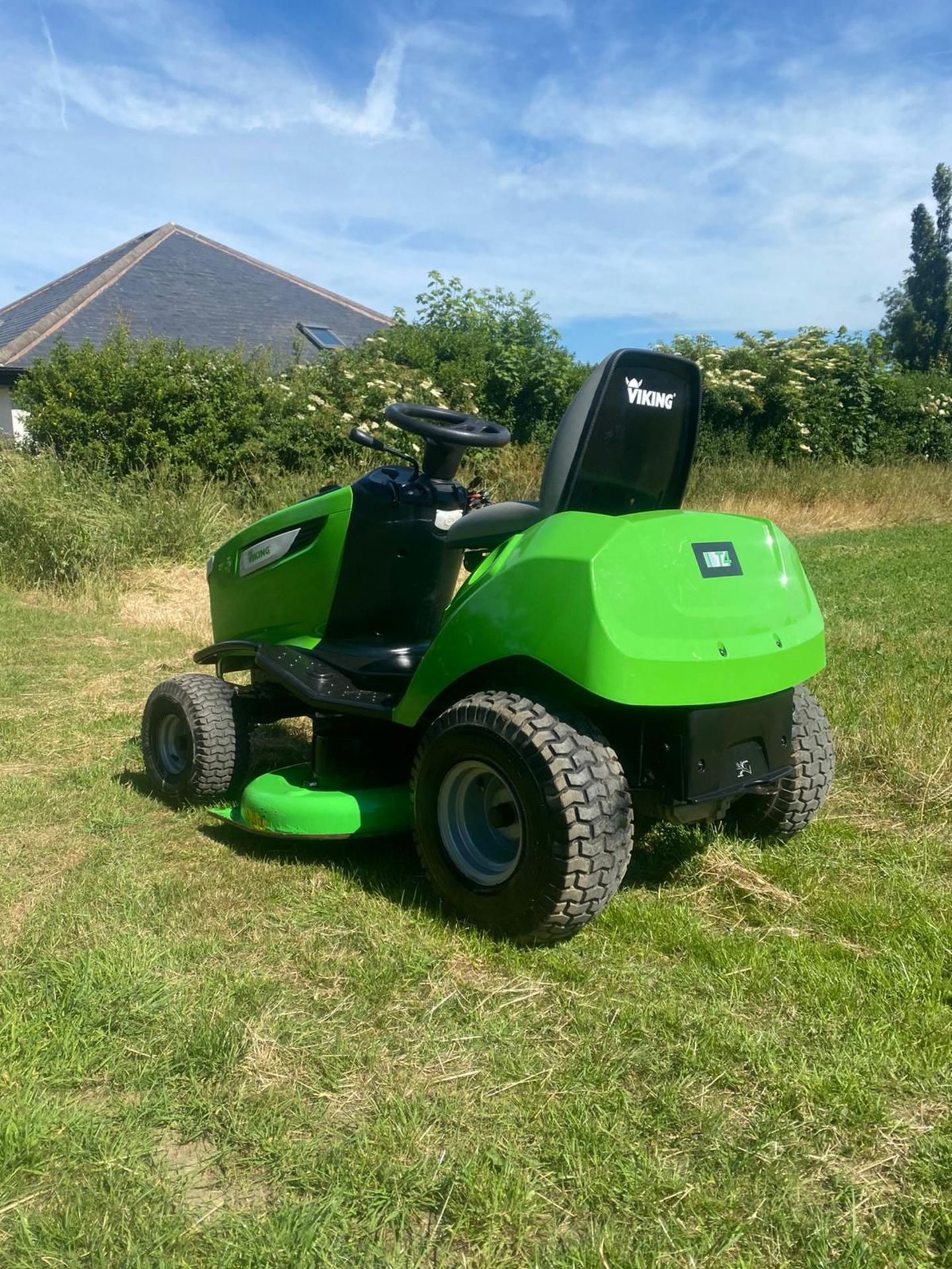 2017 VIKING T4 RIDE ON LAWN MOWER *PLUS VAT* - Image 6 of 7