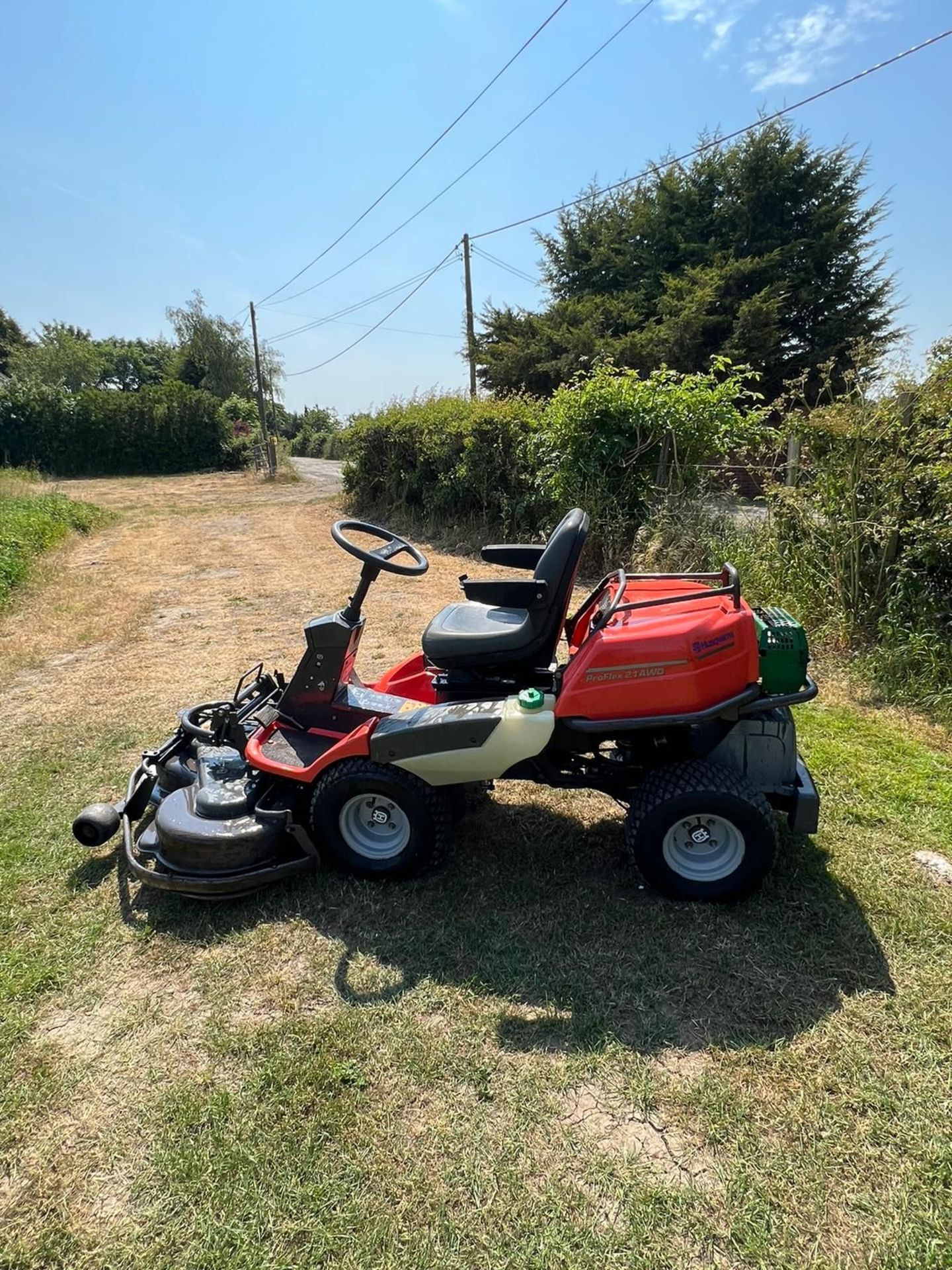 husqvarna rider proflex 21 awd Ride on lawn mower *NO VAT* - Image 2 of 8