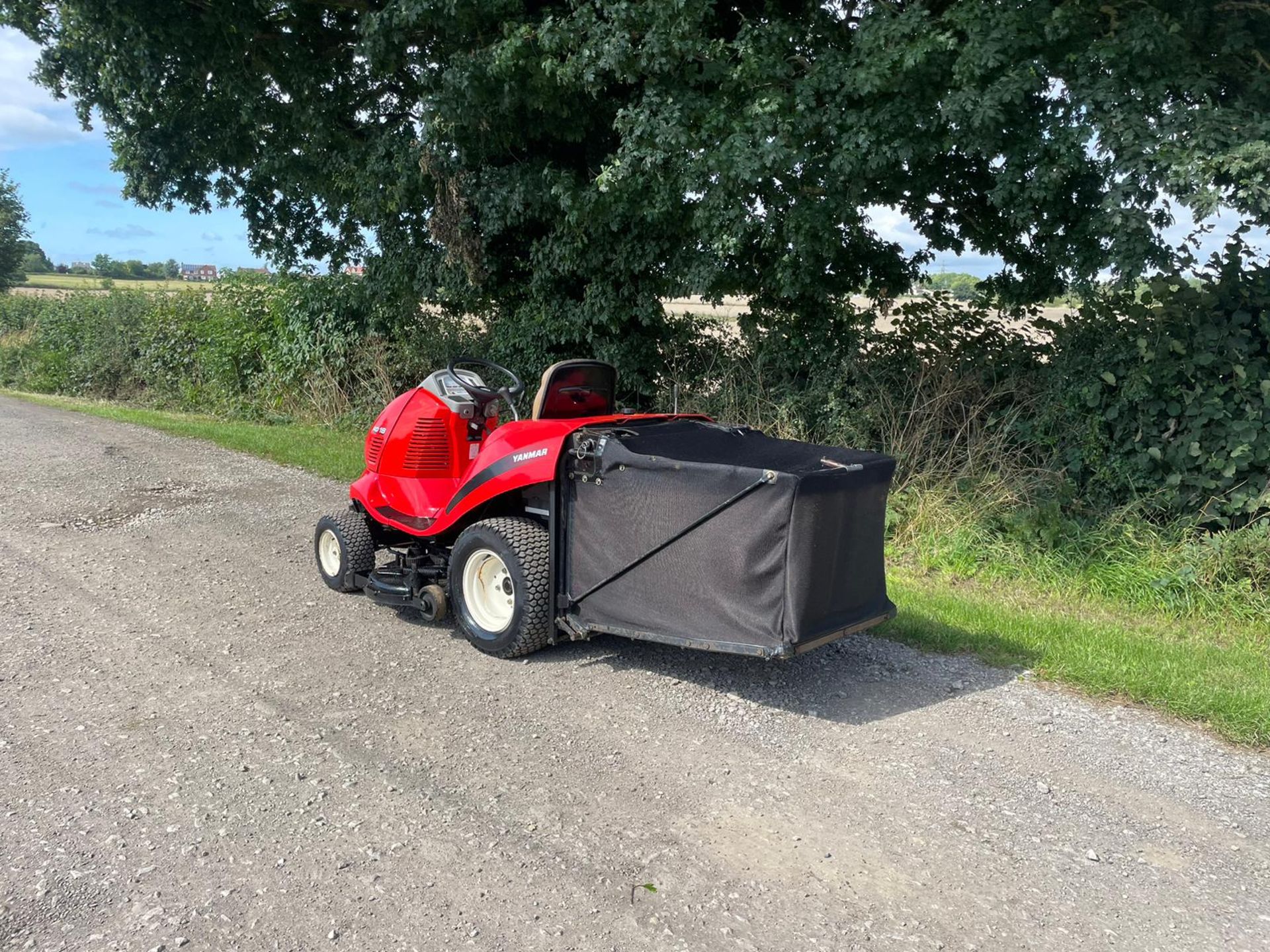 YANMAR RD18 RIDE ON LAWN MOWER *PLUS VAT* - Image 6 of 12