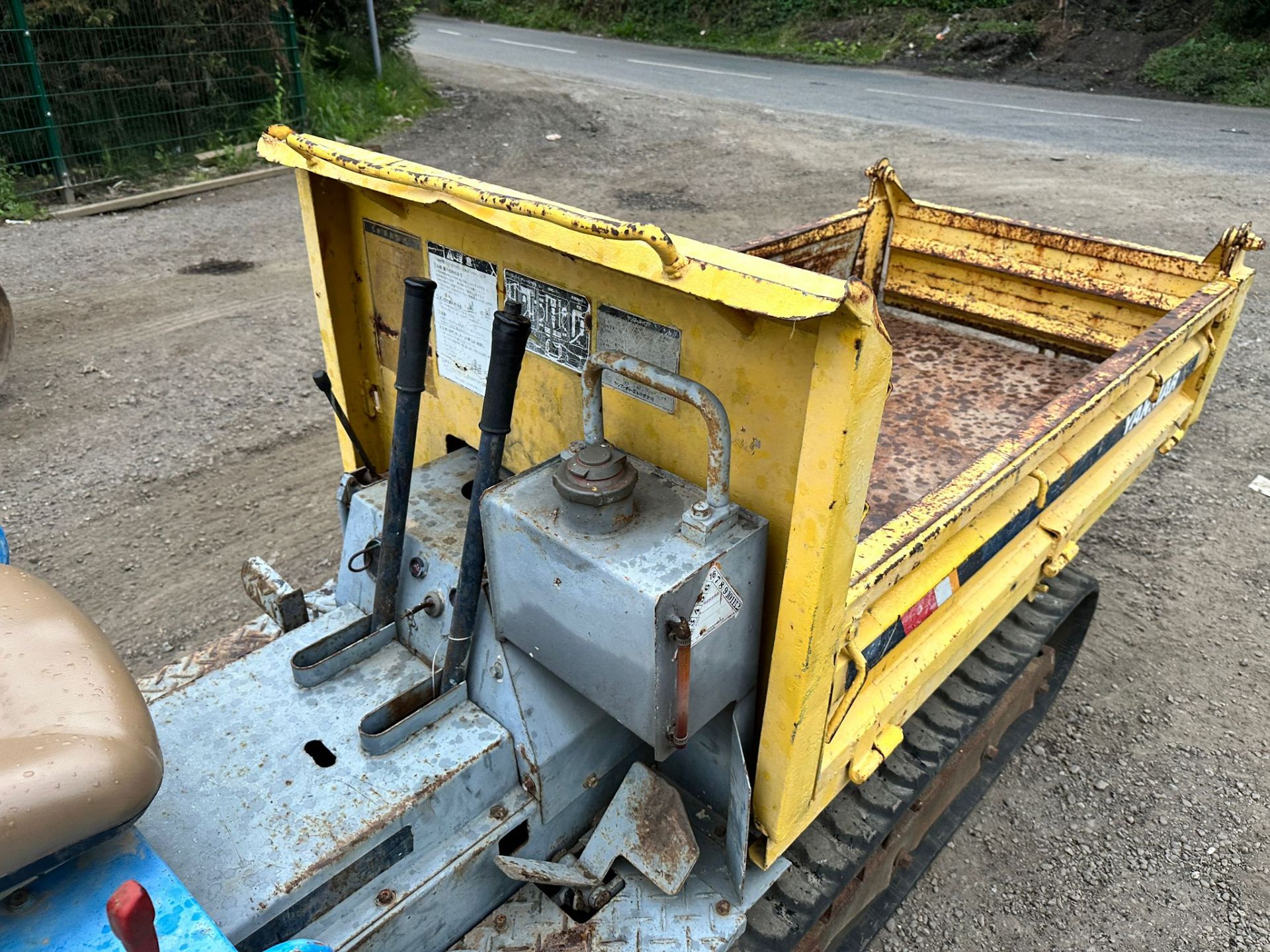 YANMAR C8R 800KG TRACKED DUMPER *PLUS VAT* - Image 6 of 15