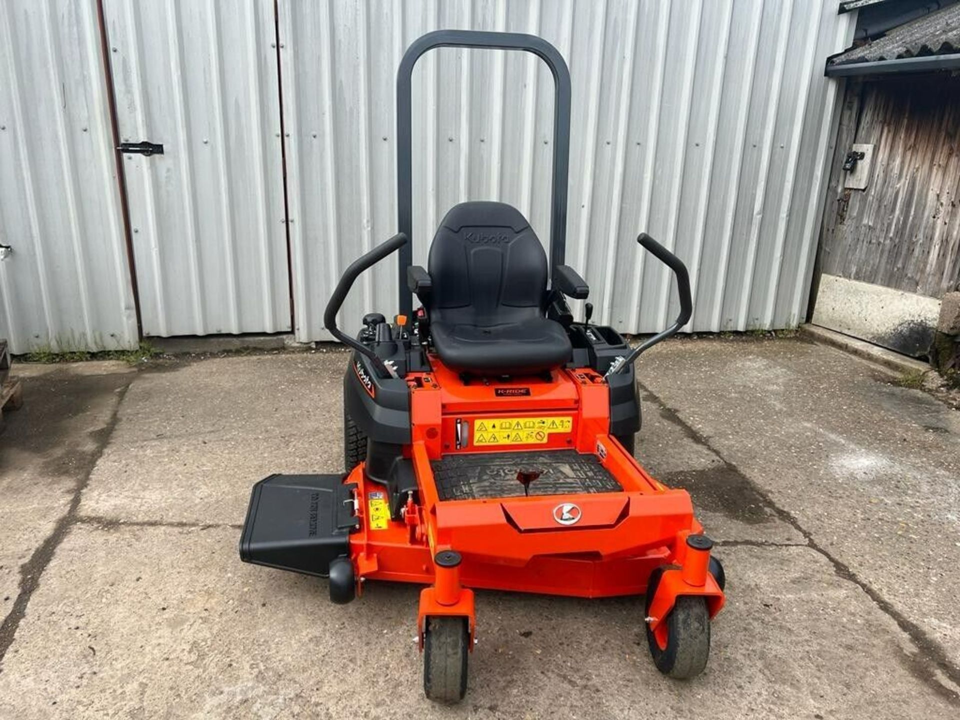 2023 Kubota Ride On Mower Z1-421 Zero Turn, Brand New Latest Model *PLUS VAT* - Image 4 of 8