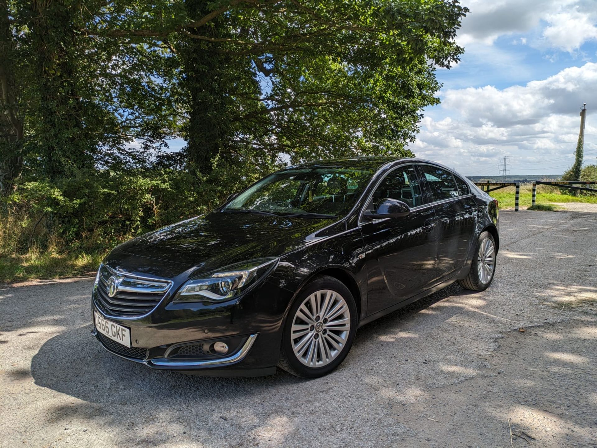 2016/66 REG VAUXHALL INSIGNIA TECHLINE CDTI ECO 1.6 DIESEL BLACK HATCHBACK, SHOWING 3 FORMER KEEPERS - Image 2 of 28