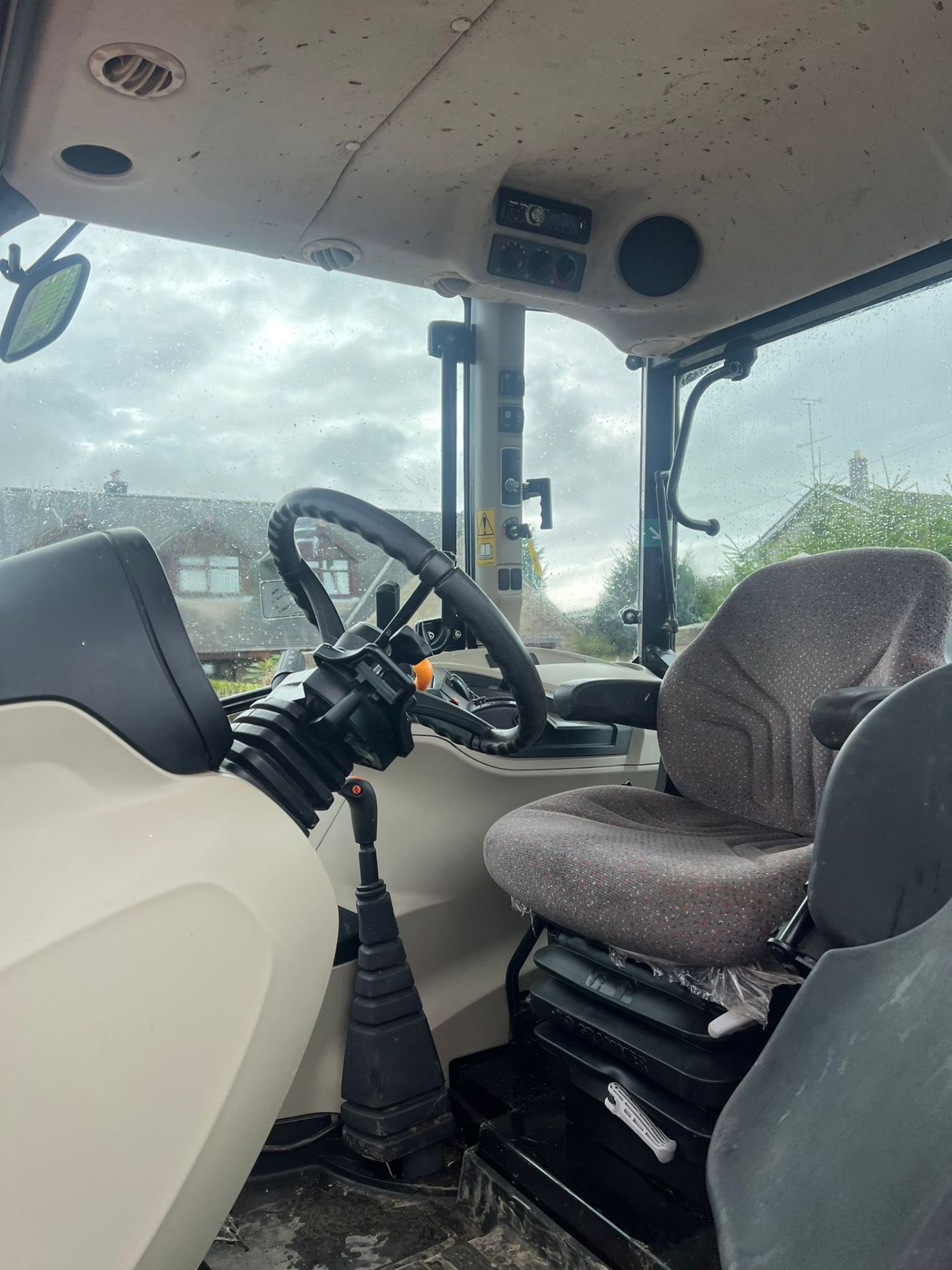 2018 Massey Ferguson 4707 tractor *PLUS VAT* - Image 16 of 19
