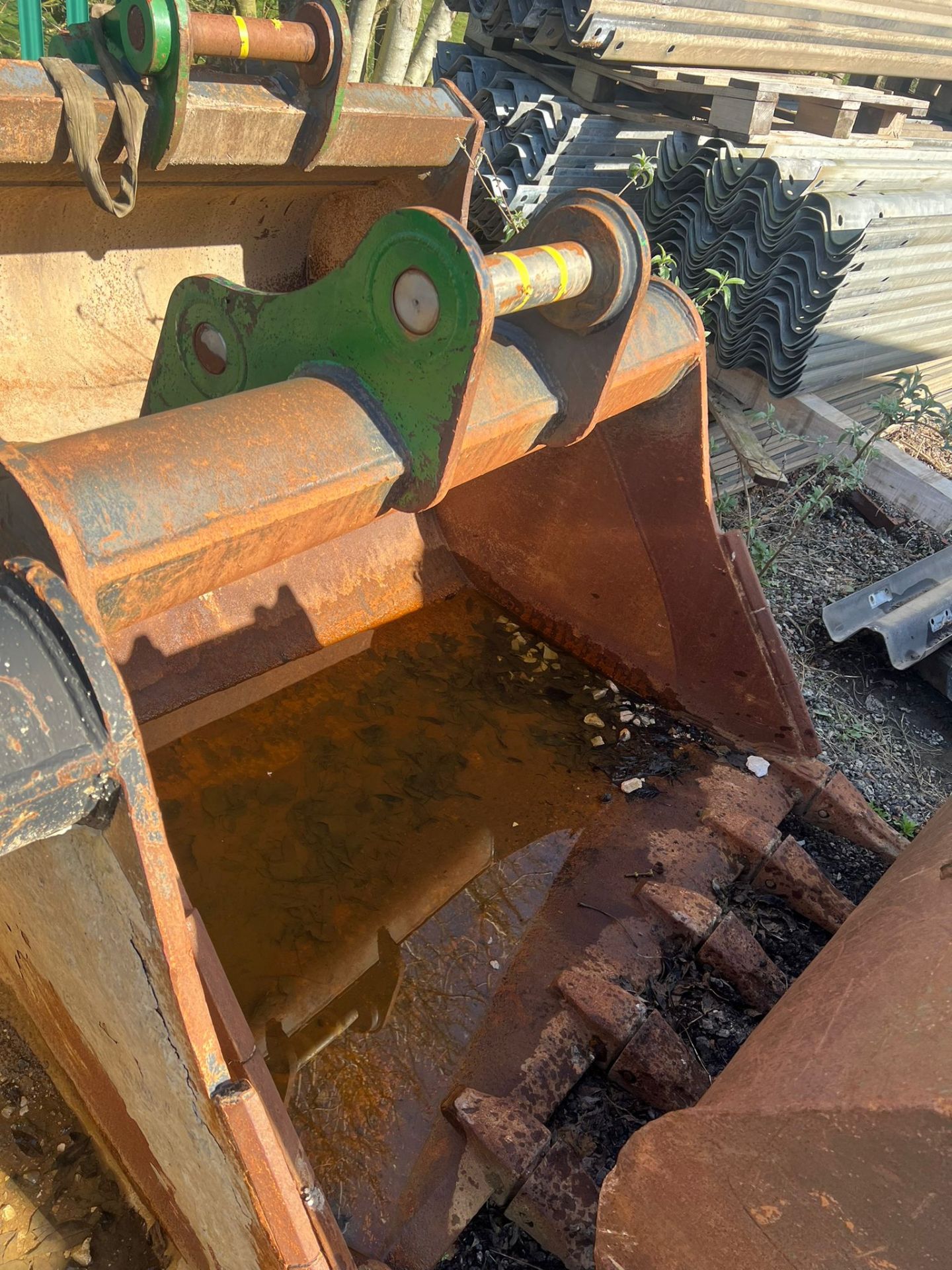 (21 TON PLUS) EXCAVATOR DIGGER BUCKET 80mm Pins *PLUS VAT* - Image 2 of 6