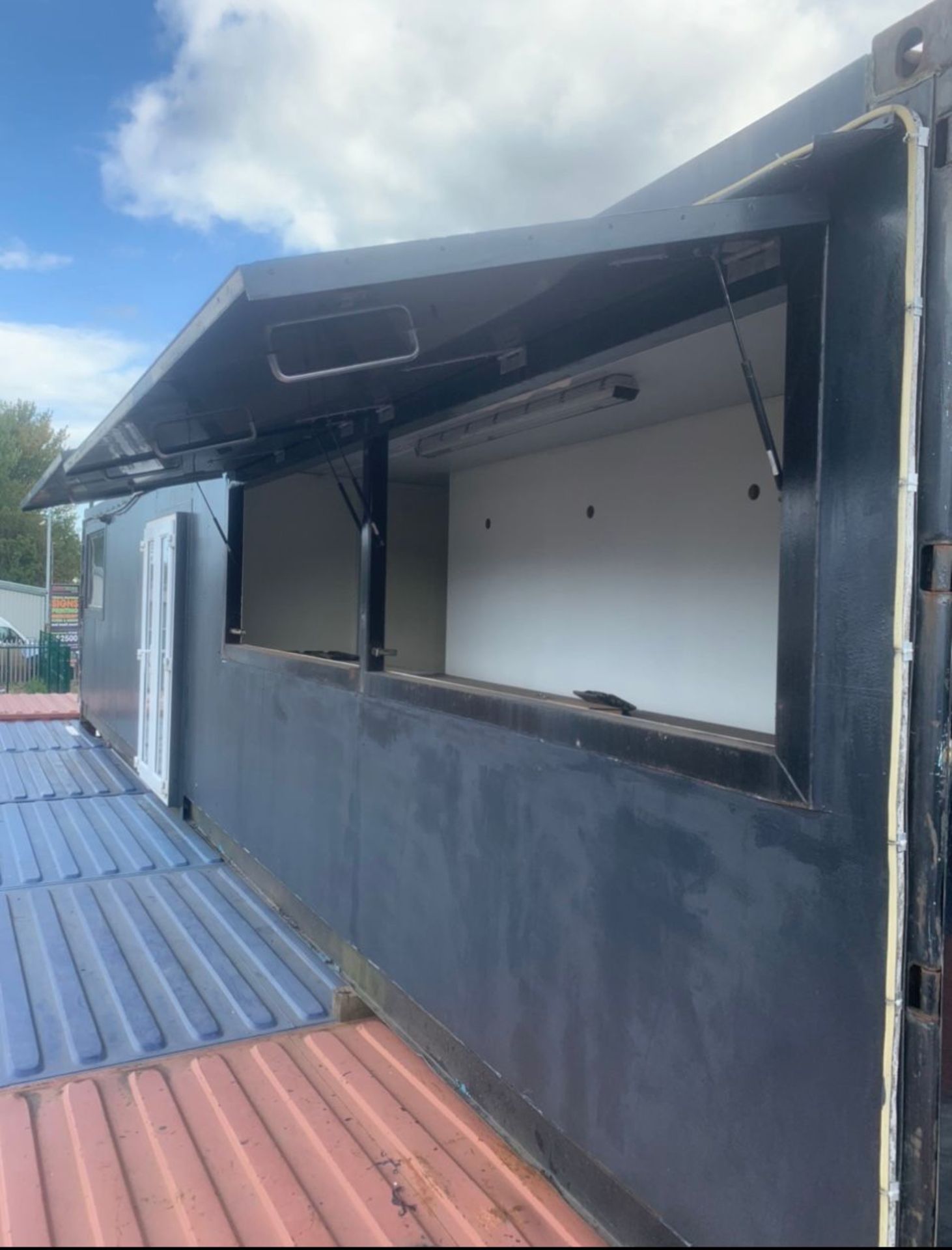 40ft Shipping Container (Converted for Bar, Catering, Retail) *NO VAT* - Image 2 of 16