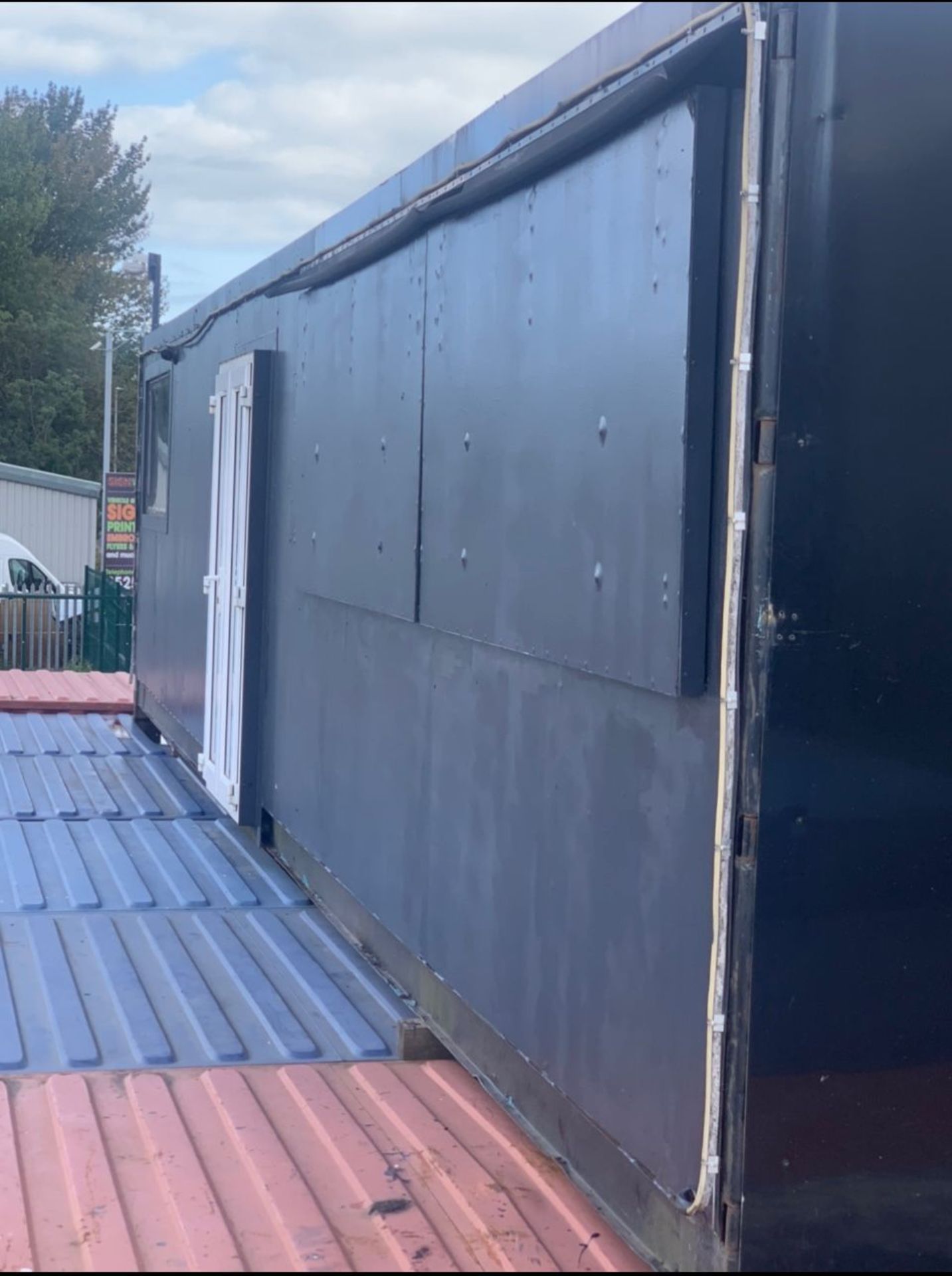 40ft Shipping Container (Converted for Bar, Catering, Retail) *NO VAT* - Image 4 of 16