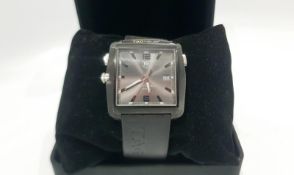 TAG HEUER PROFESSIONAL SPORTS MENS SWISS WATCH.NO VAT