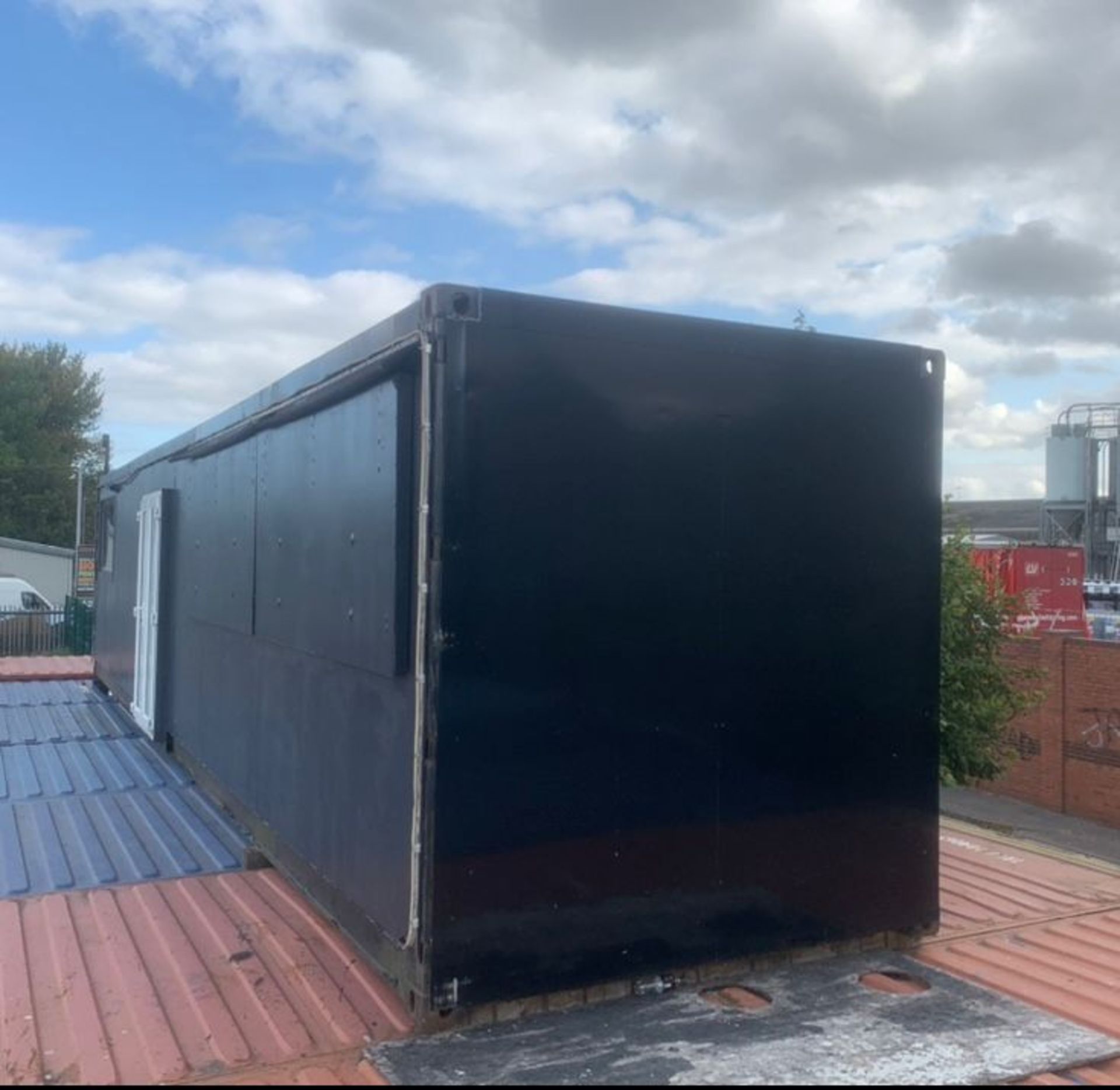 40ft Shipping Container (Converted for Bar, Catering, Retail) *NO VAT* - Image 3 of 16