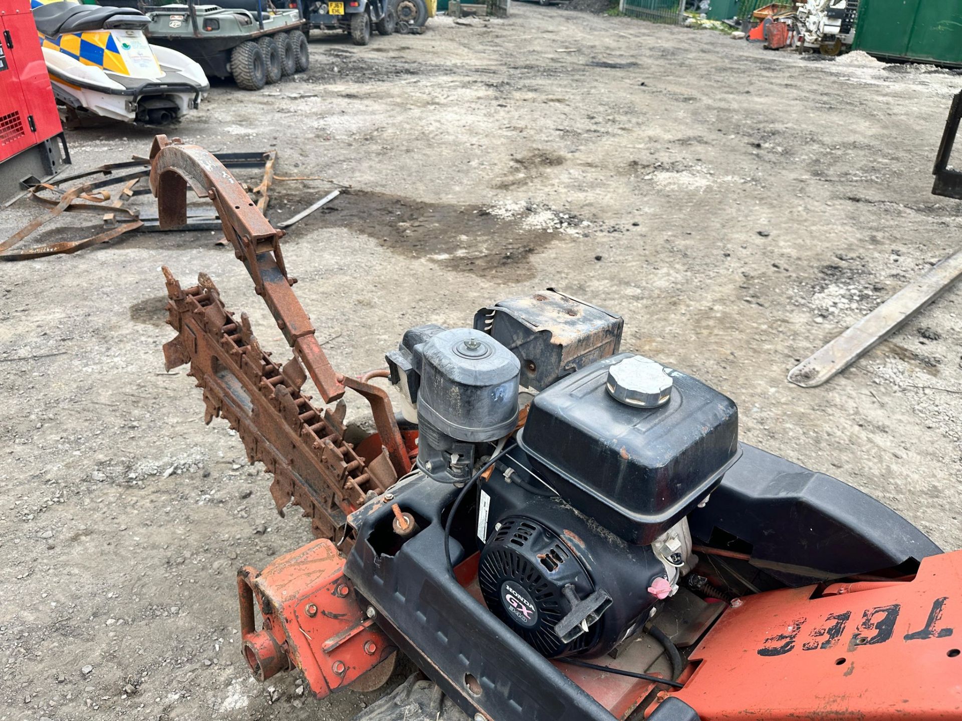 DITCH WITCH 1030 PEDESTRIAN TRENCHER *PLUS VAT* - Image 4 of 8