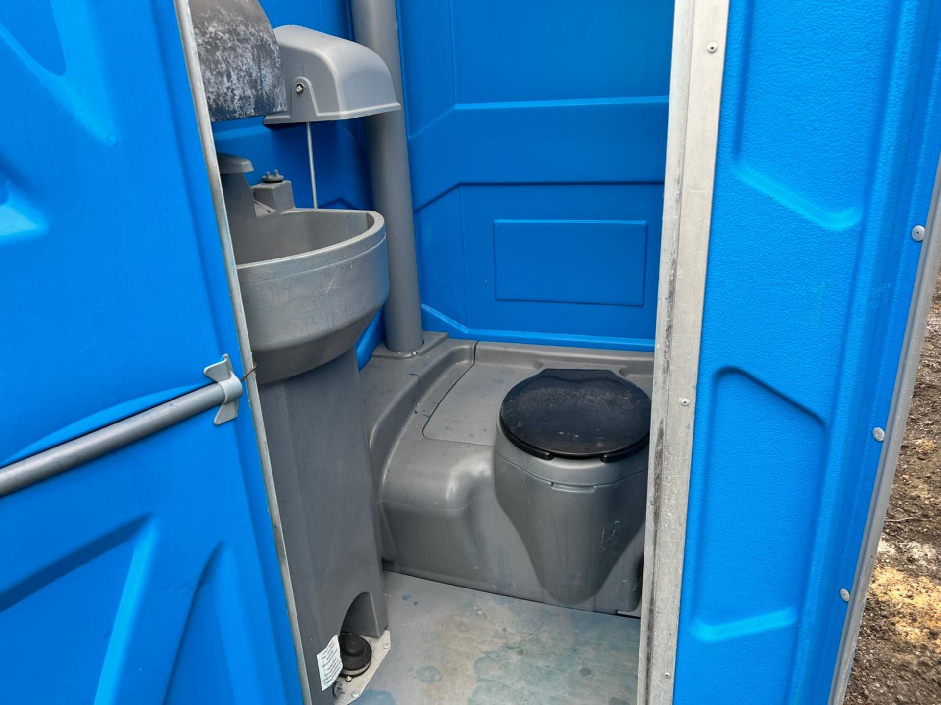 Portable Toilet, Toilet Block *PLUS VAT* - Image 8 of 8