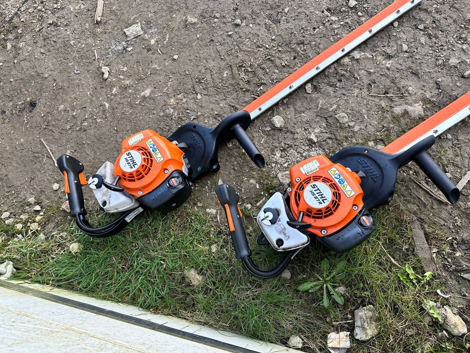 ONE x 2019 Stihl HA87R Hedge Trimmer With Cover *PLUS VAT* - Image 7 of 8