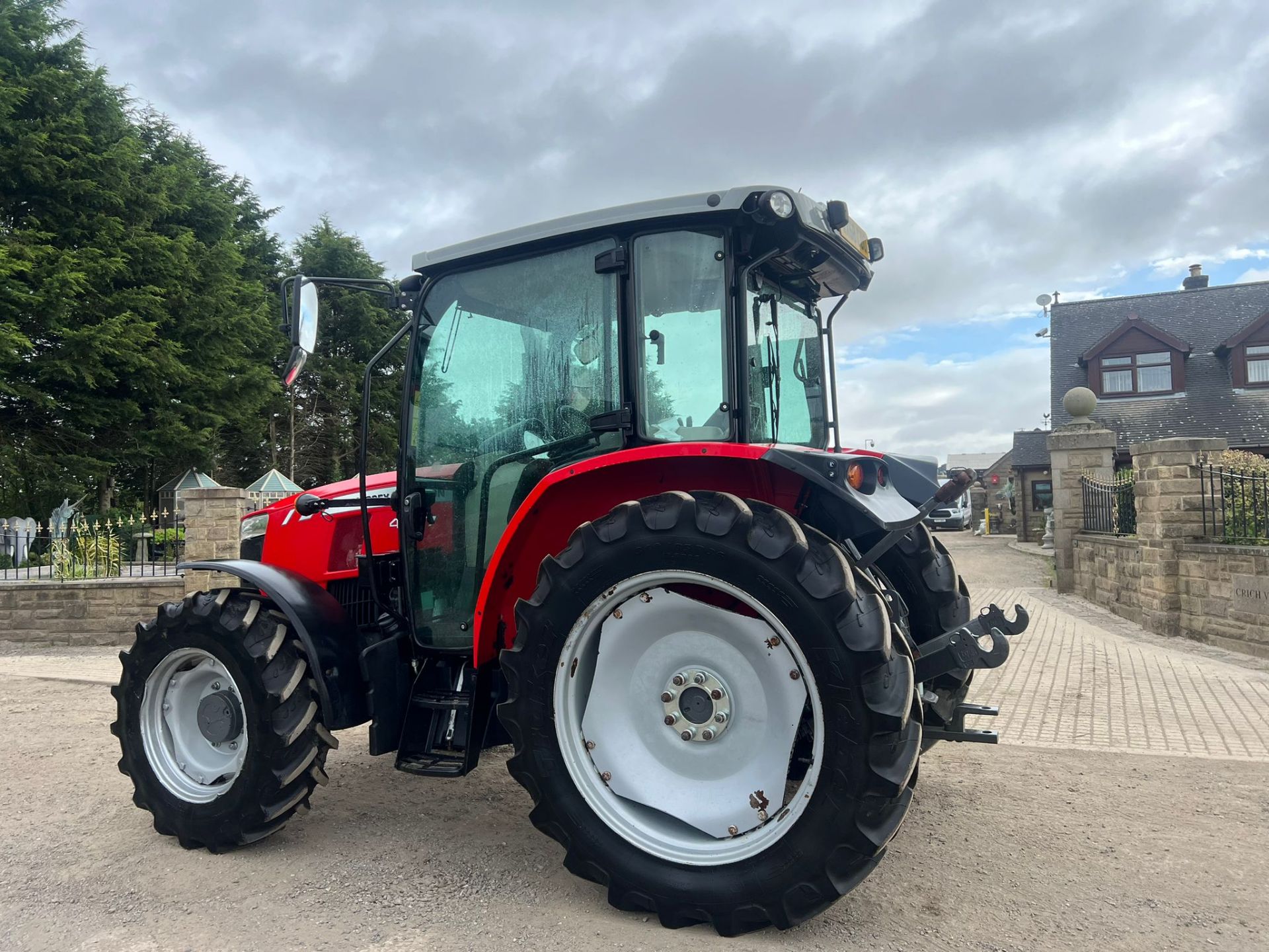 2018 Massey Ferguson 4707 tractor *PLUS VAT* - Image 6 of 19