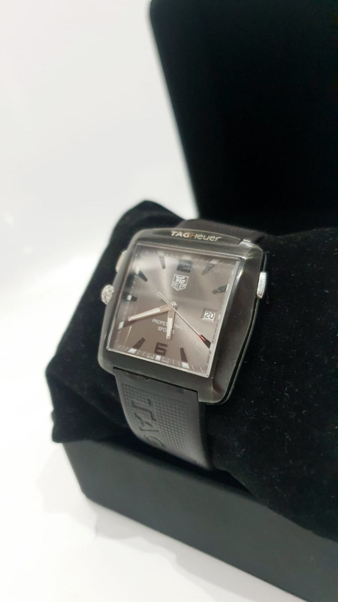 TAG HEUER PROFESSIONAL SPORTS MENS SWISS WATCH.NO VAT - Image 4 of 10