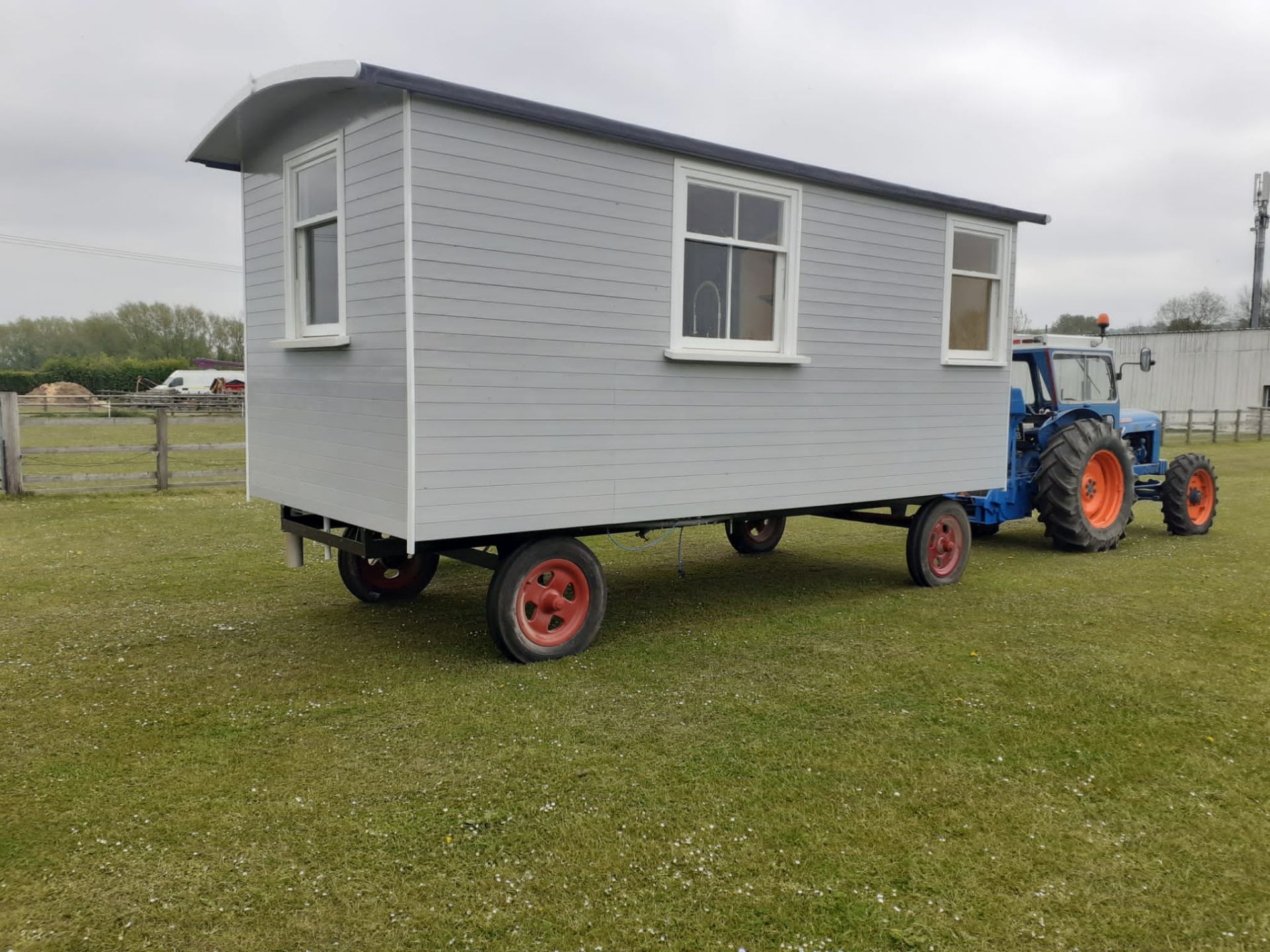 New Shepherd Hut *NO VAT* - Image 6 of 14