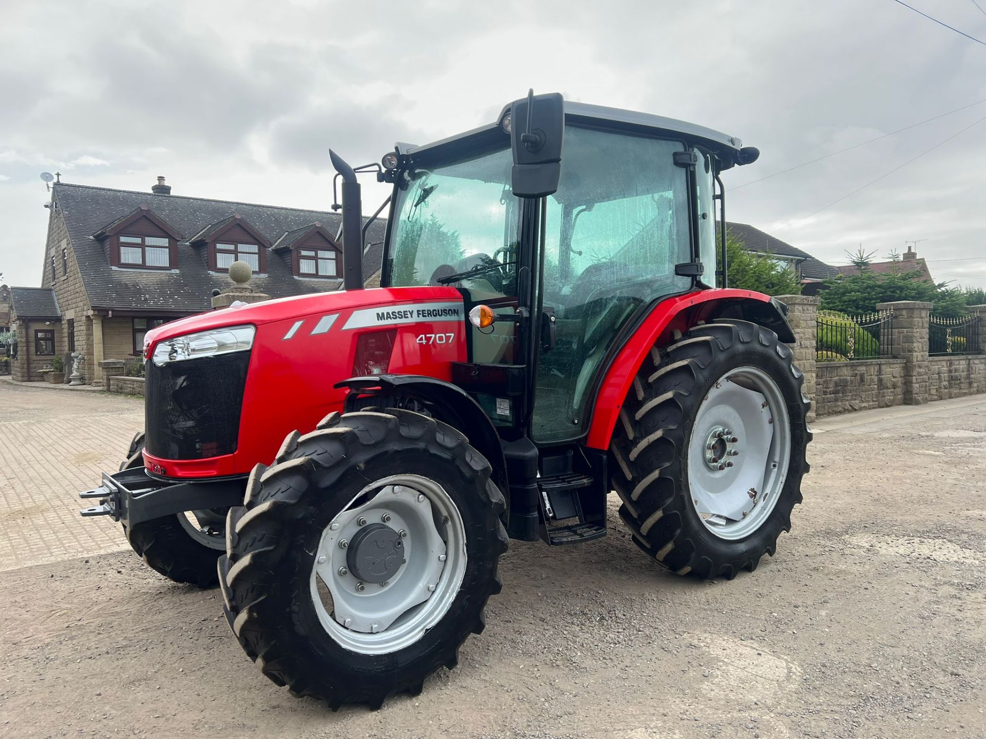 2018 Massey Ferguson 4707 tractor *PLUS VAT* - Image 4 of 19