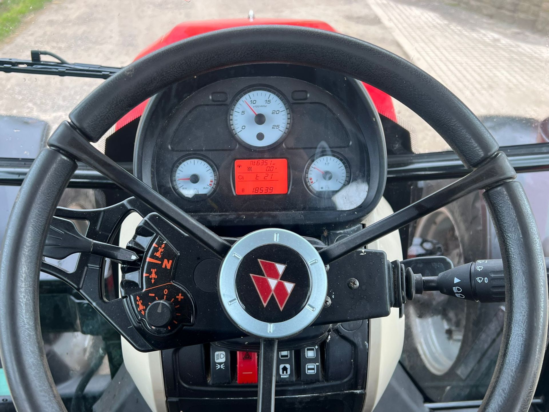 2018 Massey Ferguson 4707 tractor *PLUS VAT* - Image 17 of 19