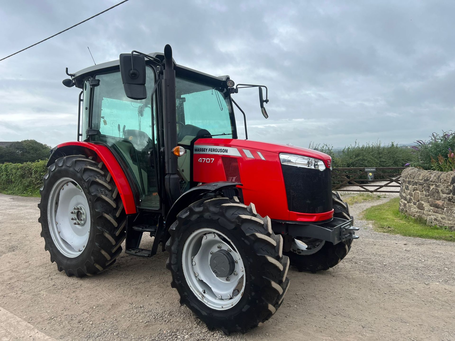 2018 Massey Ferguson 4707 tractor *PLUS VAT* - Image 2 of 19