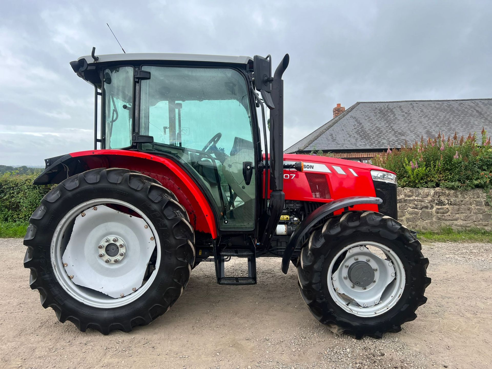 2018 Massey Ferguson 4707 tractor *PLUS VAT* - Image 7 of 19