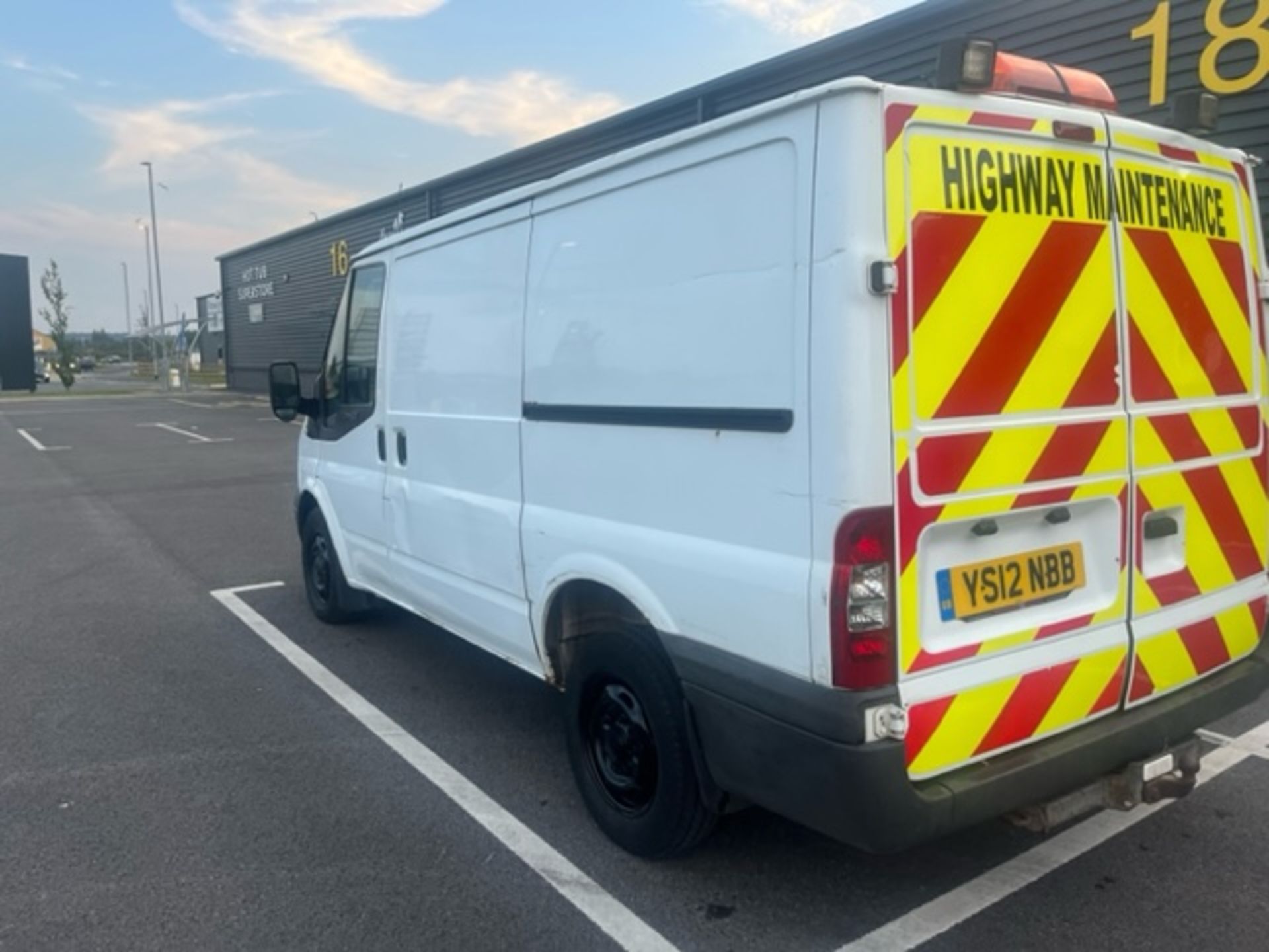 2012 FORD TRANSIT 100 T260 FWD WHITE LCV *PLUS VAT* - Image 9 of 19