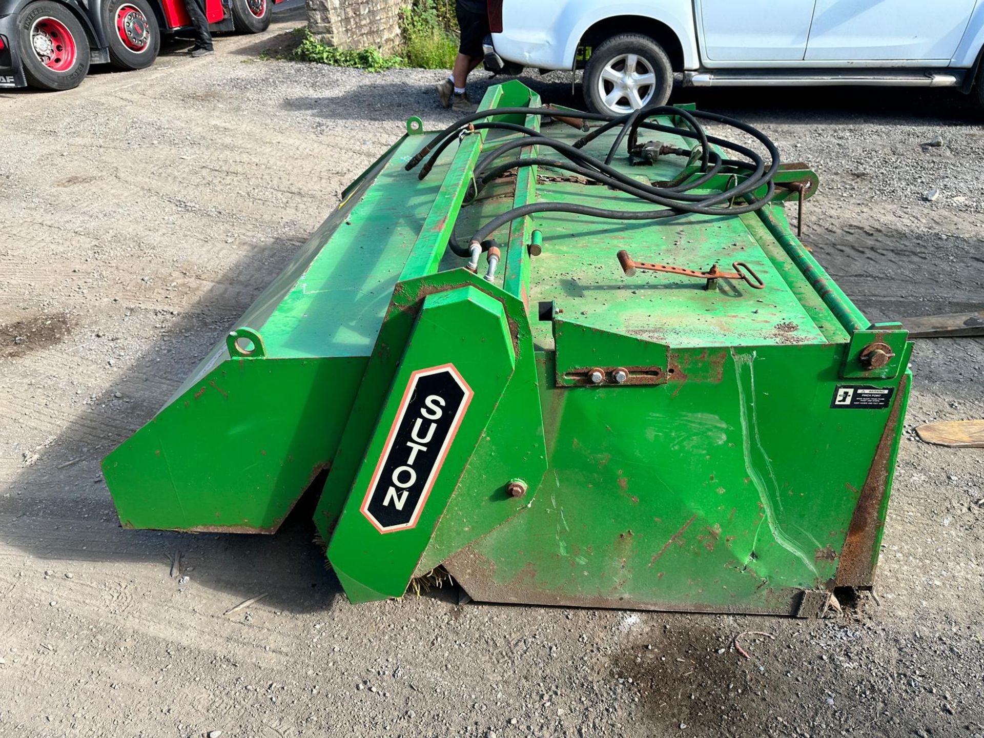 SUTON HD57 3 POINT LINKAGE SWEEPER COLLECTOR *PLUS VAT* - Image 2 of 9