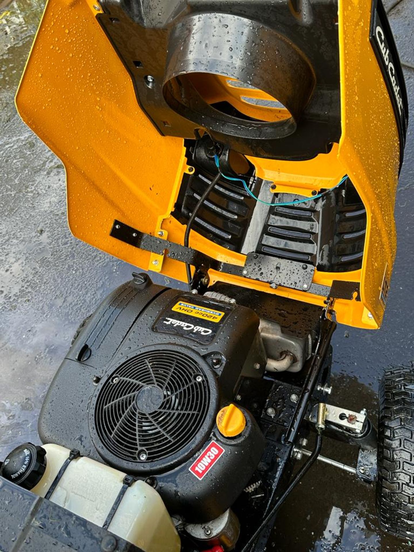 AS NEW MTD CUB CADET LT2 NS96 FORCE 36" CUT PETROL MULCHING MOWER *NO VAT* - Image 8 of 11