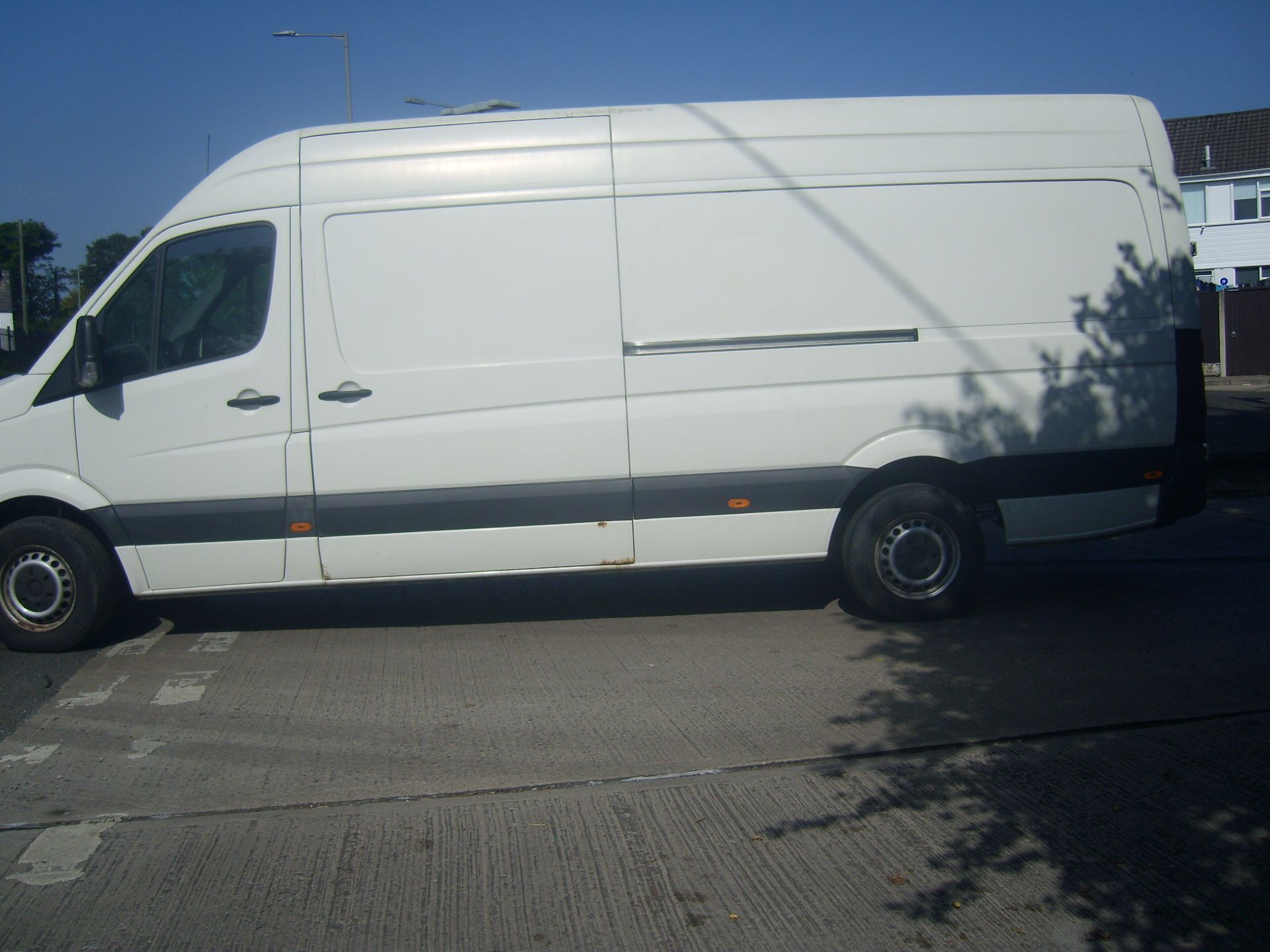 2011 VOLKSWAGEN CRAFTER 35 BLUE TDI 109 L WHITE PANEL VAN *NO VAT* - Image 2 of 25