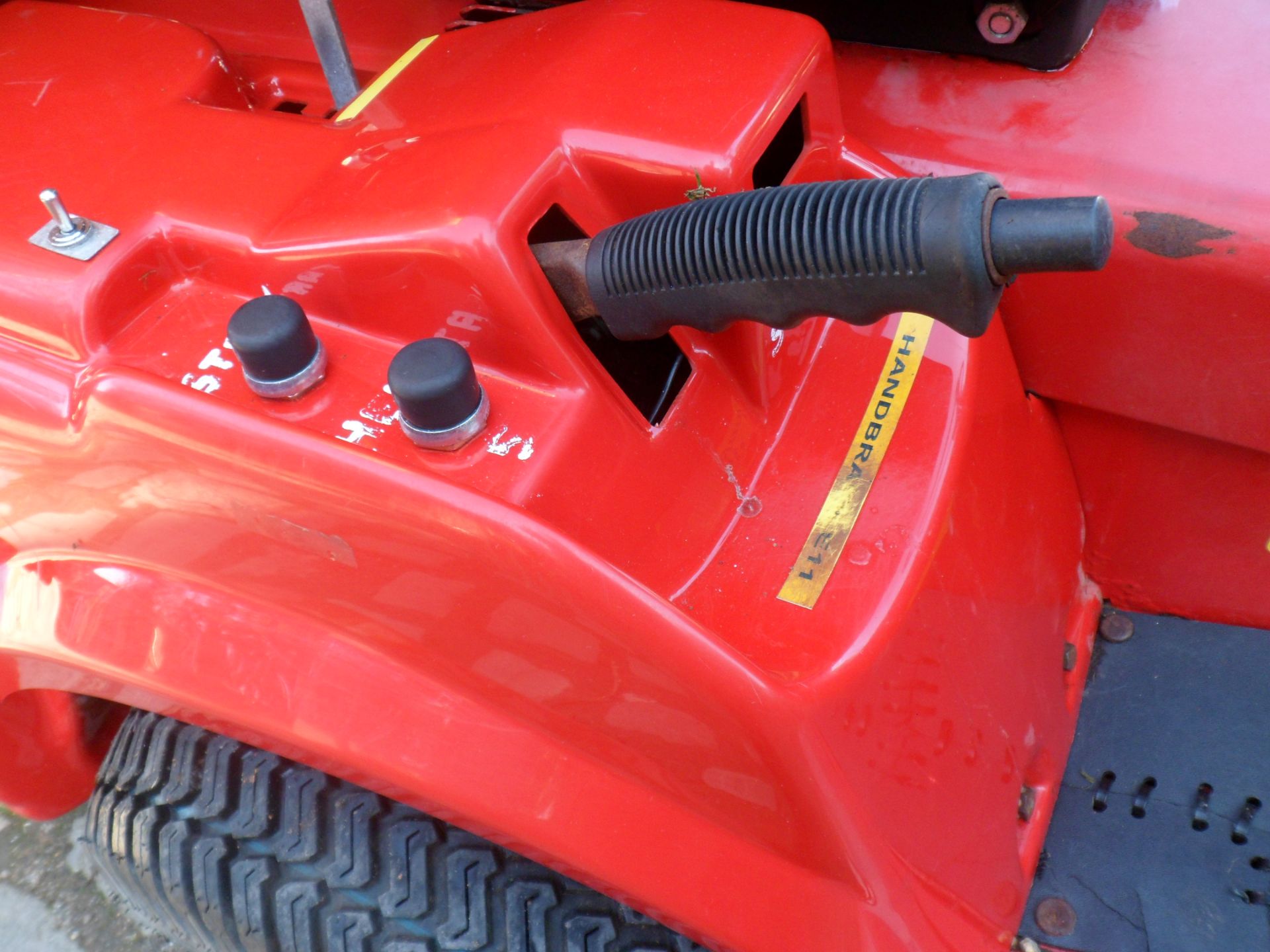 Gianni Ferrari PG200 OutFront Diesel Ride on Mower *NO VAT* - Image 9 of 14