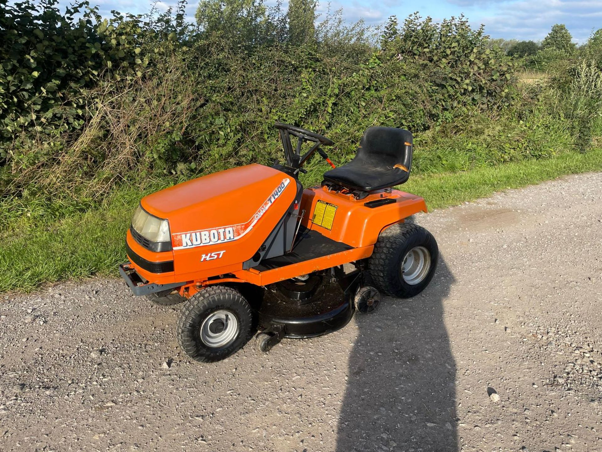 Kubota T1400 Ride On Lawn Mower *NO VAT* - Image 4 of 11