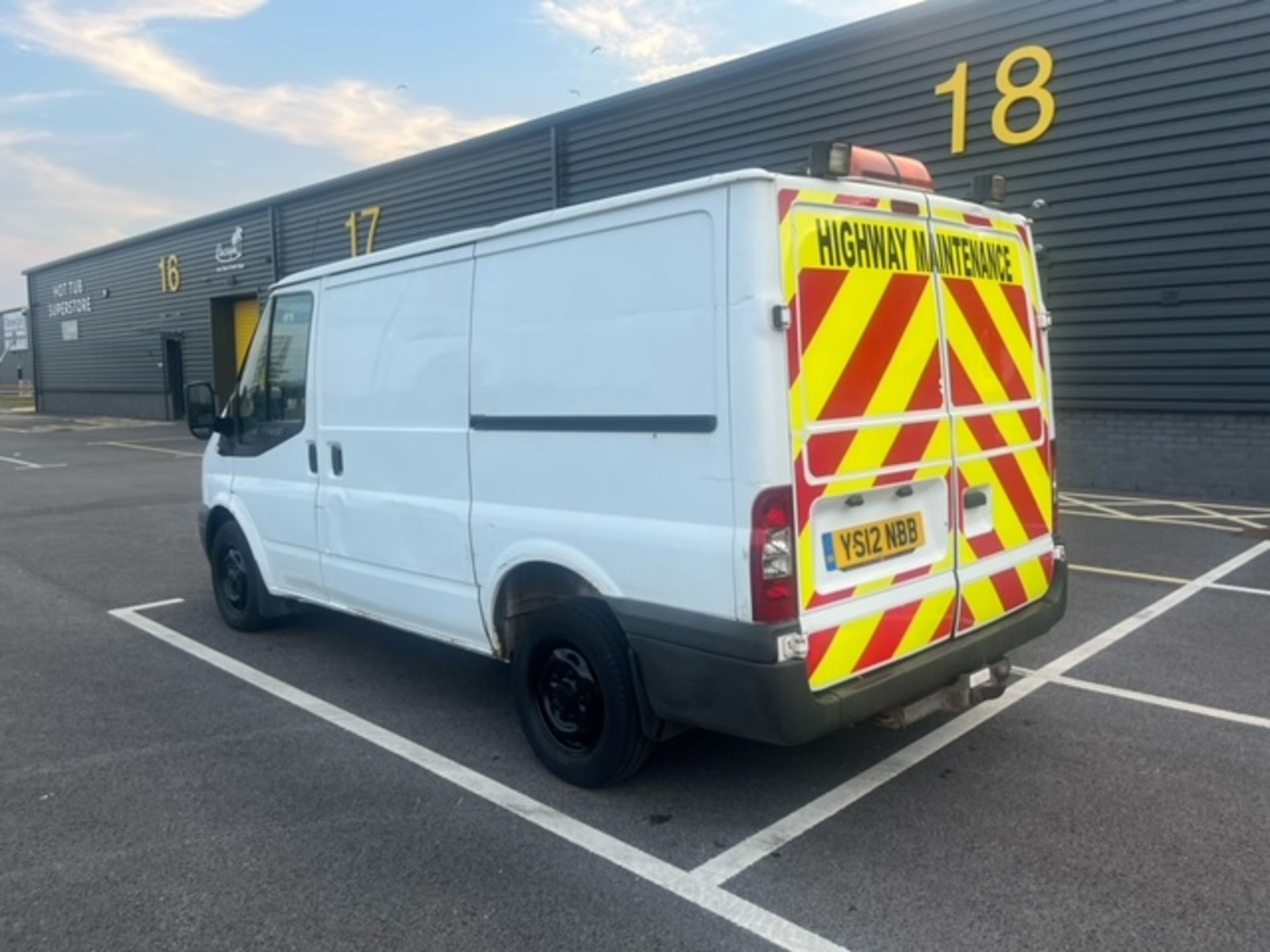 2012 FORD TRANSIT 100 T260 FWD WHITE LCV *PLUS VAT* - Image 7 of 19