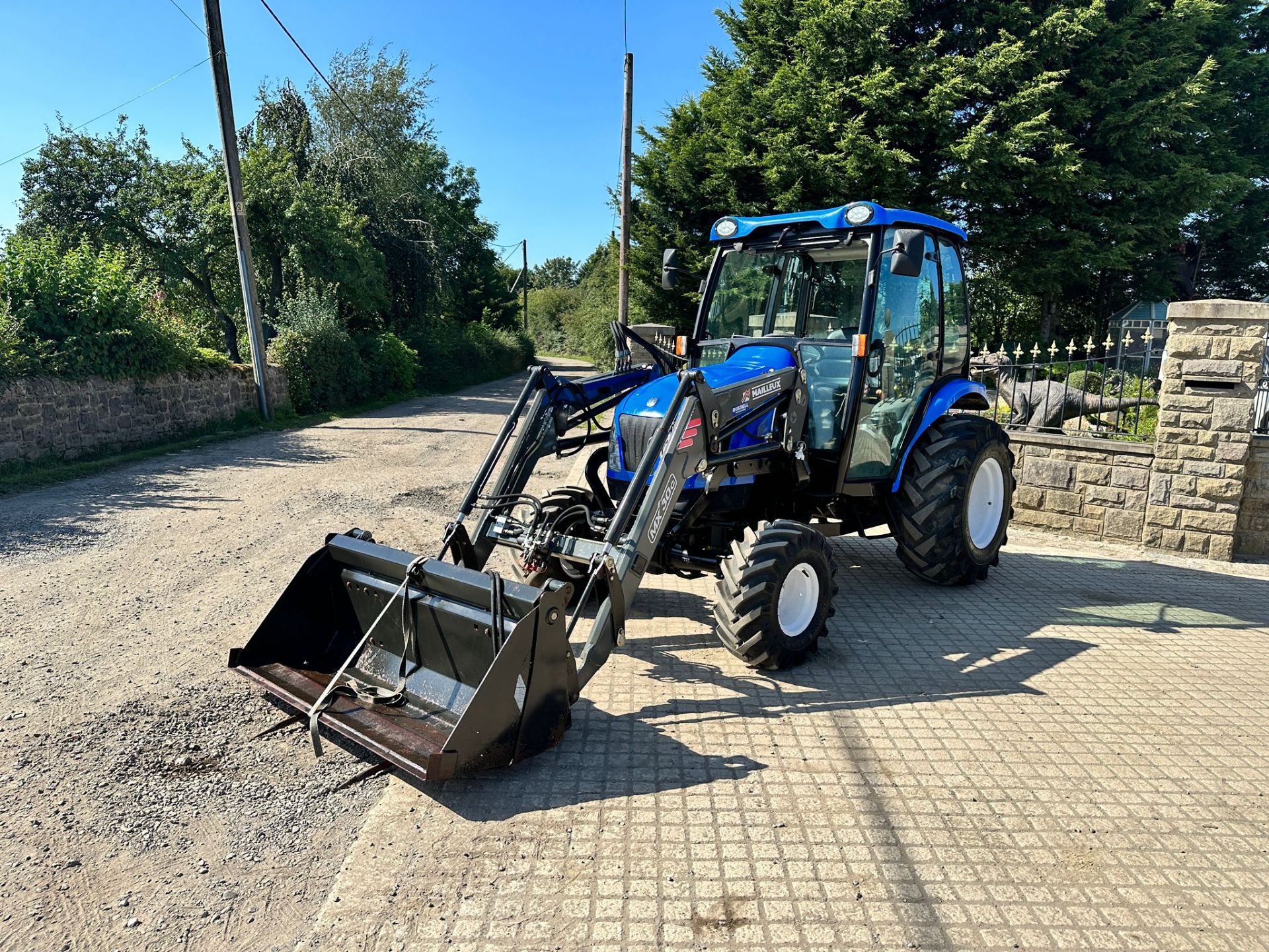 2006/55 NEW HOLLAND TC40D 40HP 4WD COMPACT TRACTOR WITH FRONT LOADER, BALE SPIKE *PLUS VAT* - Image 6 of 24