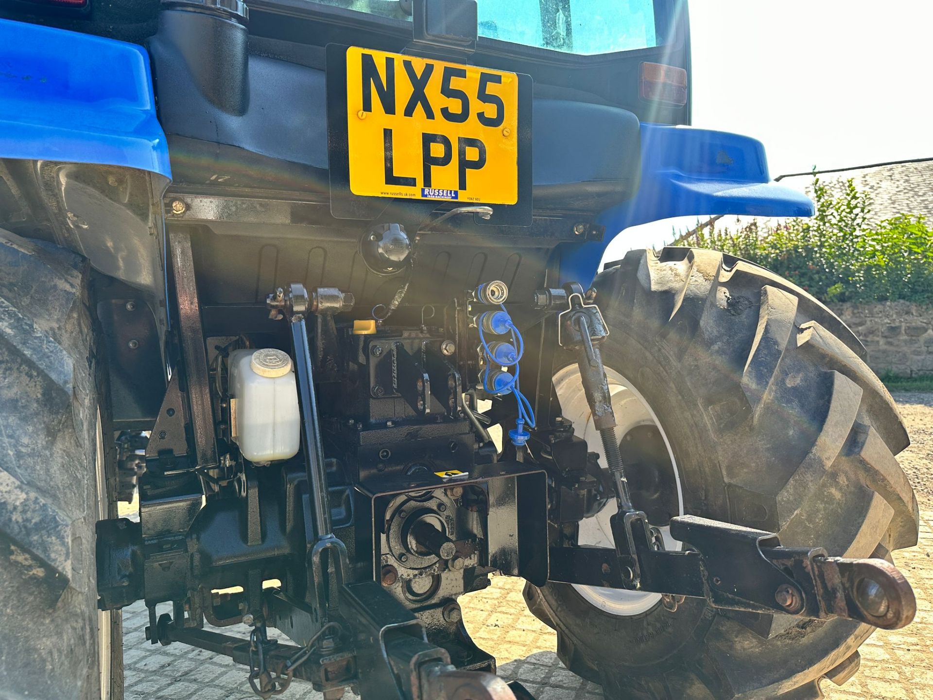2006/55 NEW HOLLAND TC40D 40HP 4WD COMPACT TRACTOR WITH FRONT LOADER, BALE SPIKE *PLUS VAT* - Image 9 of 24