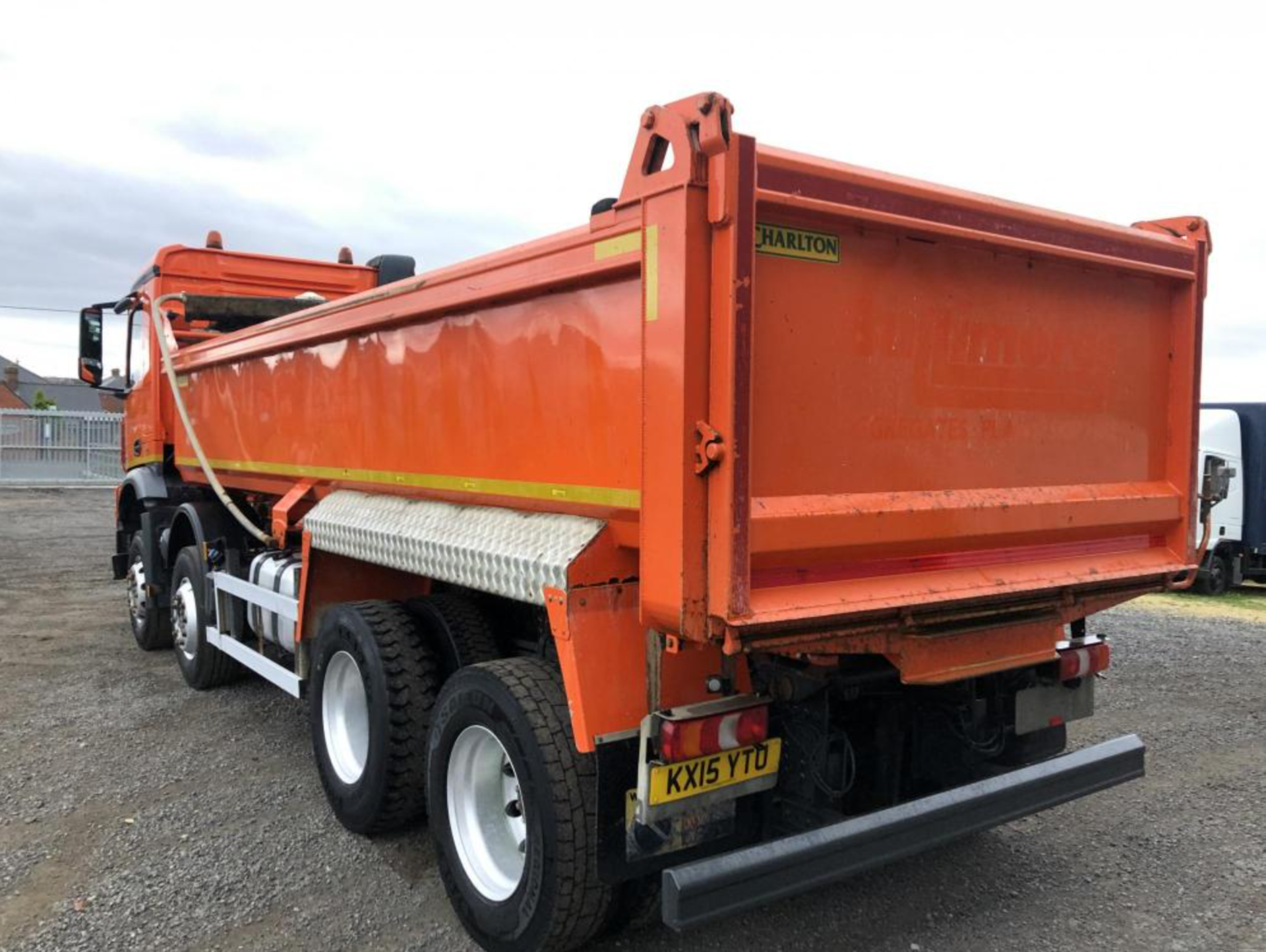 2015 MERCEDES BENZ AROCS 8x4 TIPPER, THOMSON BODY, EASY SHEET, ON BOARD WEIGHT SYSTEM *PLUS VAT* - Image 3 of 16