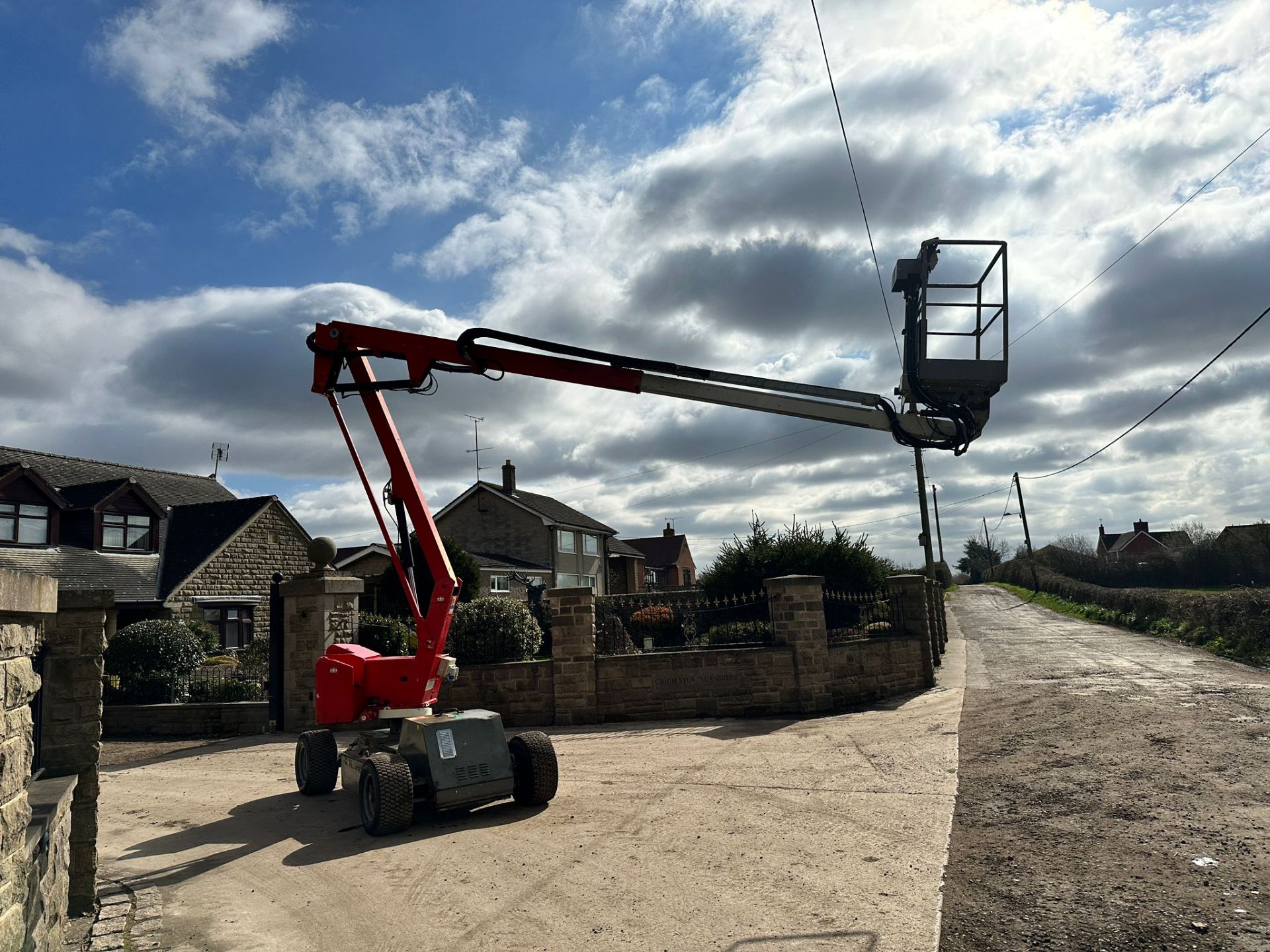 2010 Niftylift HR12 NDE HeightRider 12 Bi-Fuel Wheeled Boom Lift *PLUS VAT* - Image 7 of 19