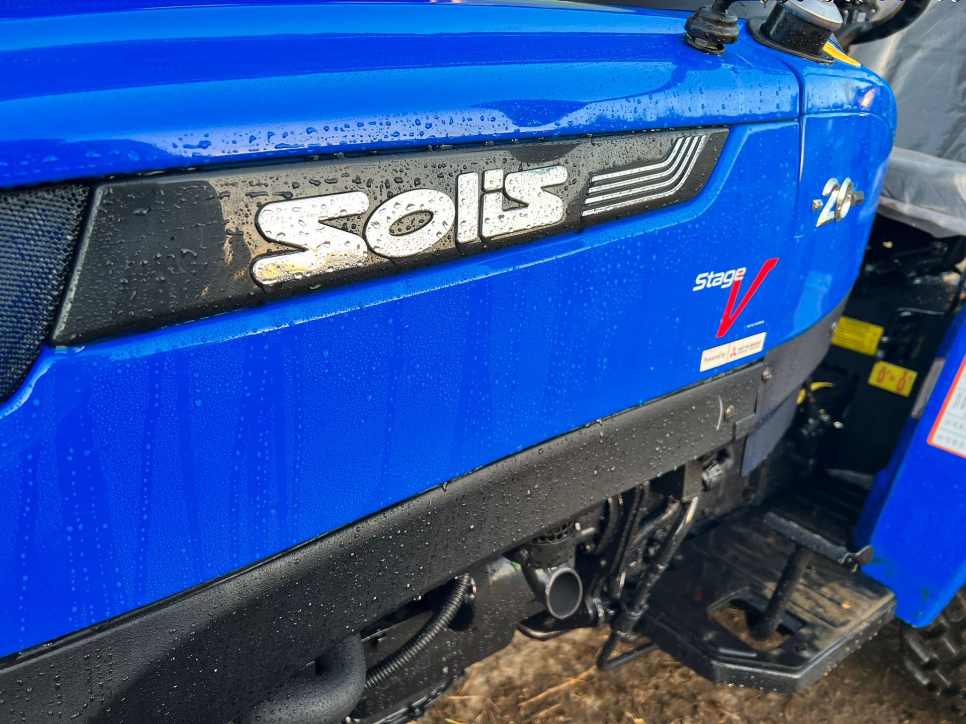 UNUSED SOLIS 20 20hp 4WD COMPACT TRACTOR, SHOWING A LOW AND GENUINE 3 HOURS *PLUS VAT* - Image 14 of 16