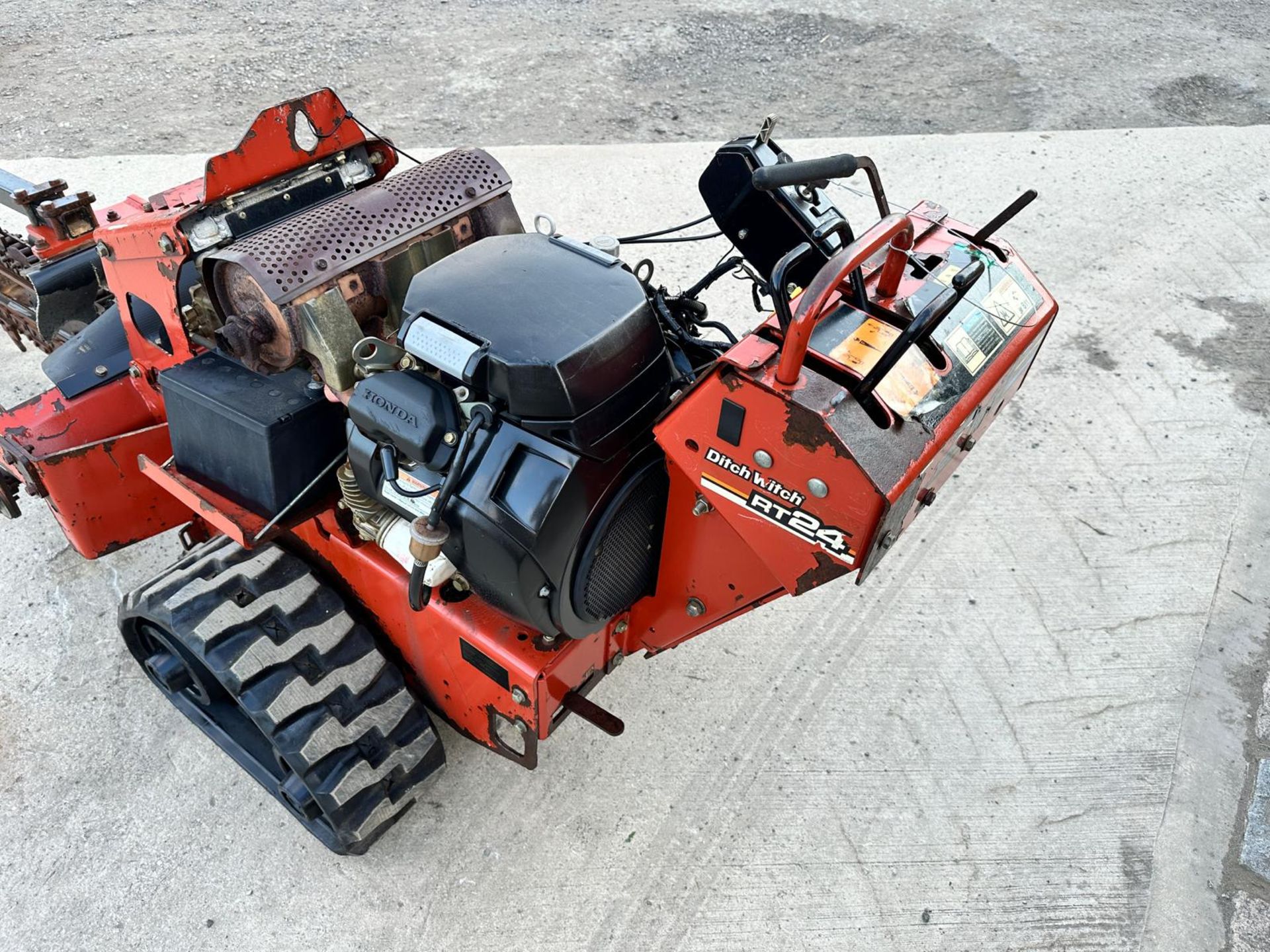 2011 DITCHWITCH RT24 TRACKED PEDESTRIAN TRENCHER *PLUS VAT* - Image 7 of 19