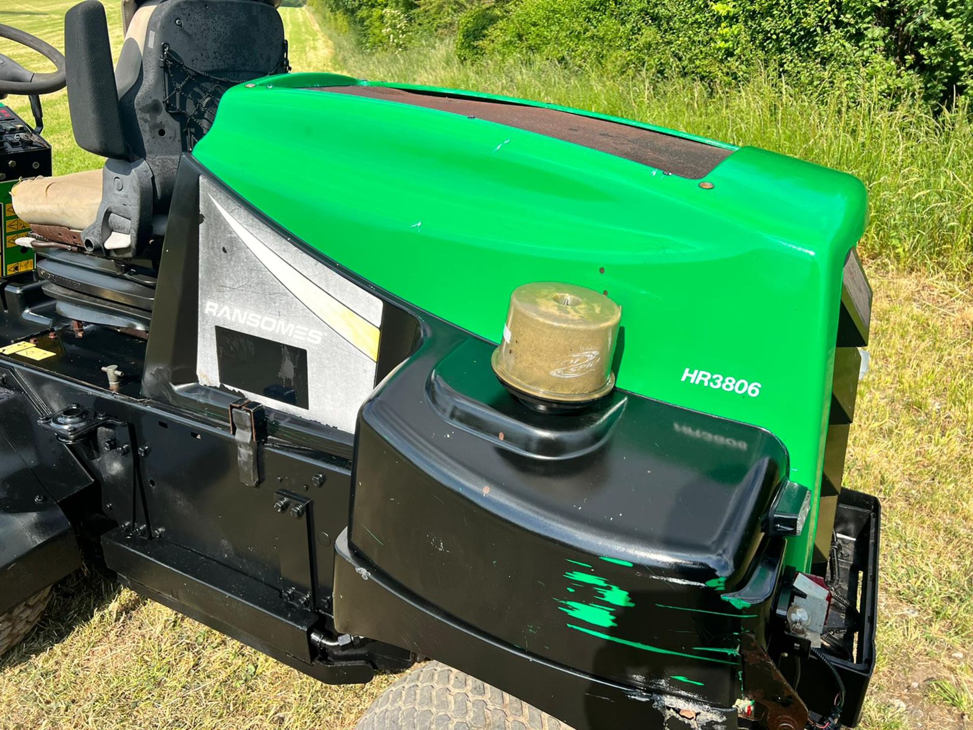 RANSOMES HR3806 4WD DIESEL OUTFRONT RIDE ON MOWER *PLUS VAT* - Image 6 of 14
