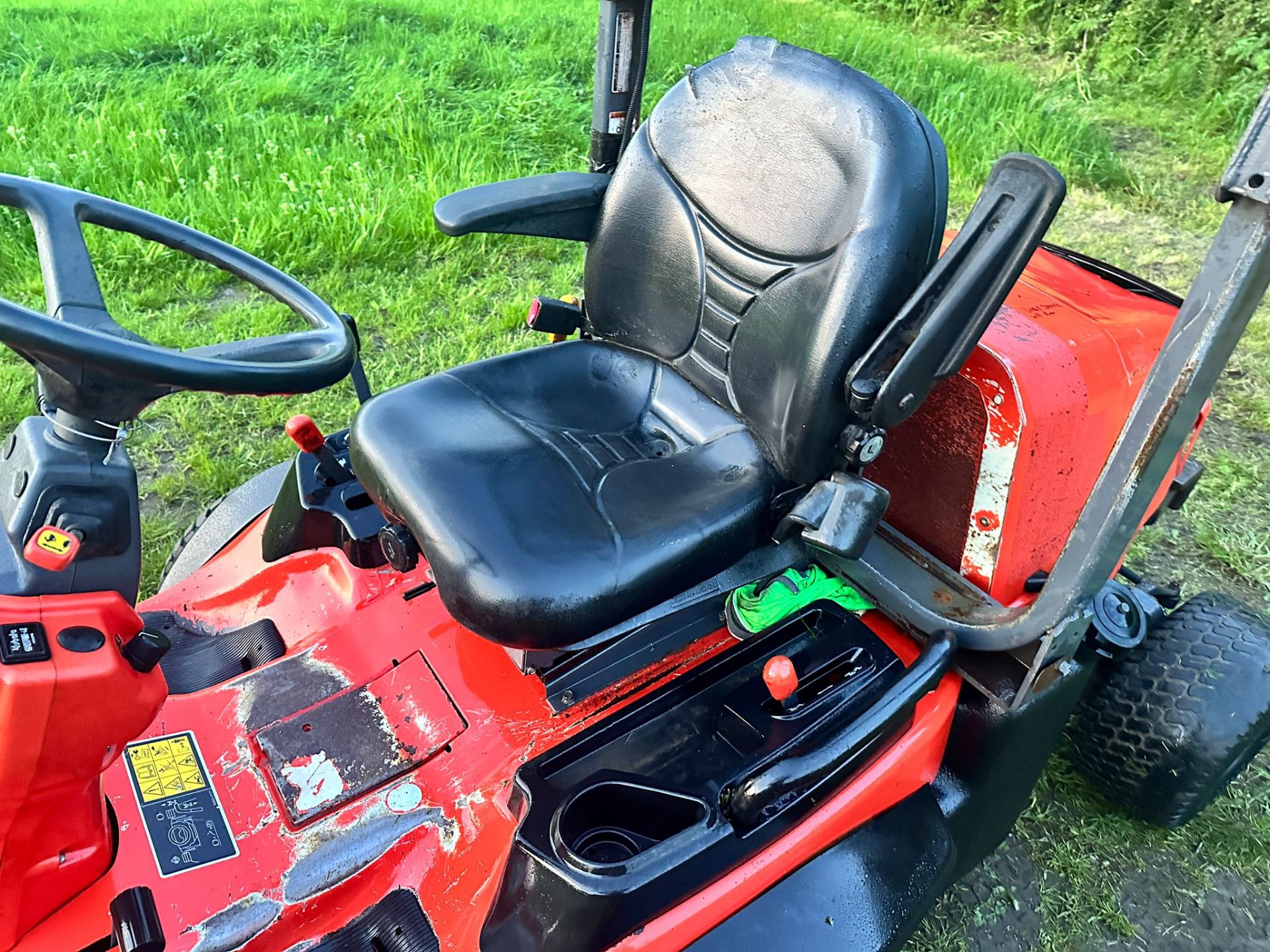 2013 KUBOTA F3680 4WD OUTFRONT RIDE ON MOWER *PLUS VAT* - Image 11 of 14