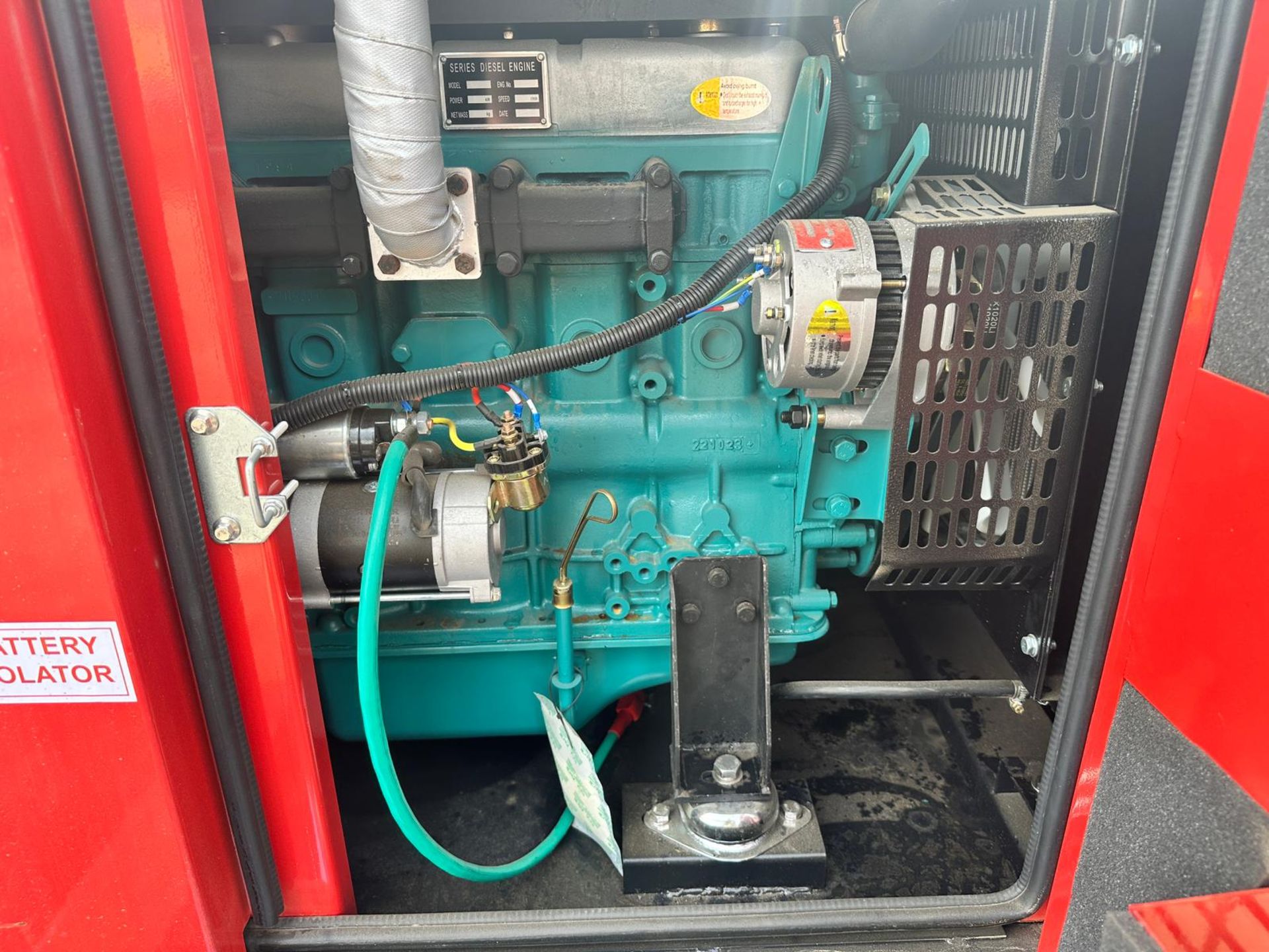 UNUSED 25KVA DIESEL SILENT GENERATOR *PLUS VAT* - Image 10 of 12