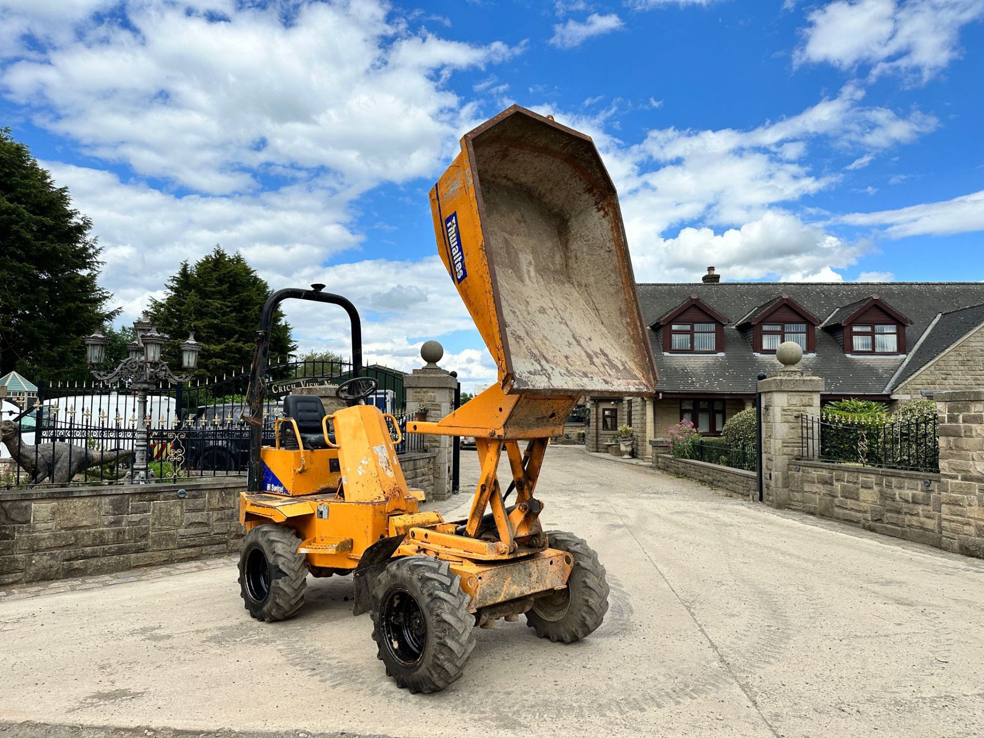 THWAITES HIGH TIP SWIVEL SKIP 1.5 TON DUMPER *PLUS VAT*