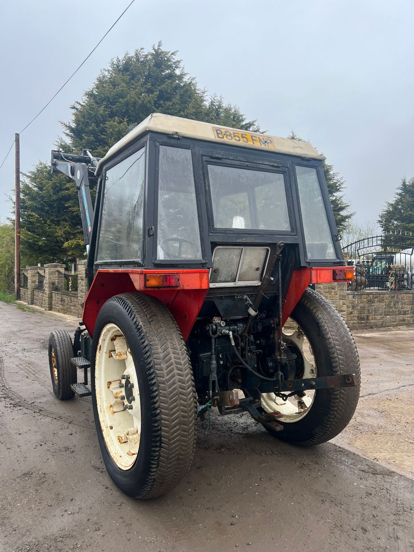 ZETOR 7011 LOADER TRACTORS WITH CAB *PLUS VAT* - Image 4 of 11