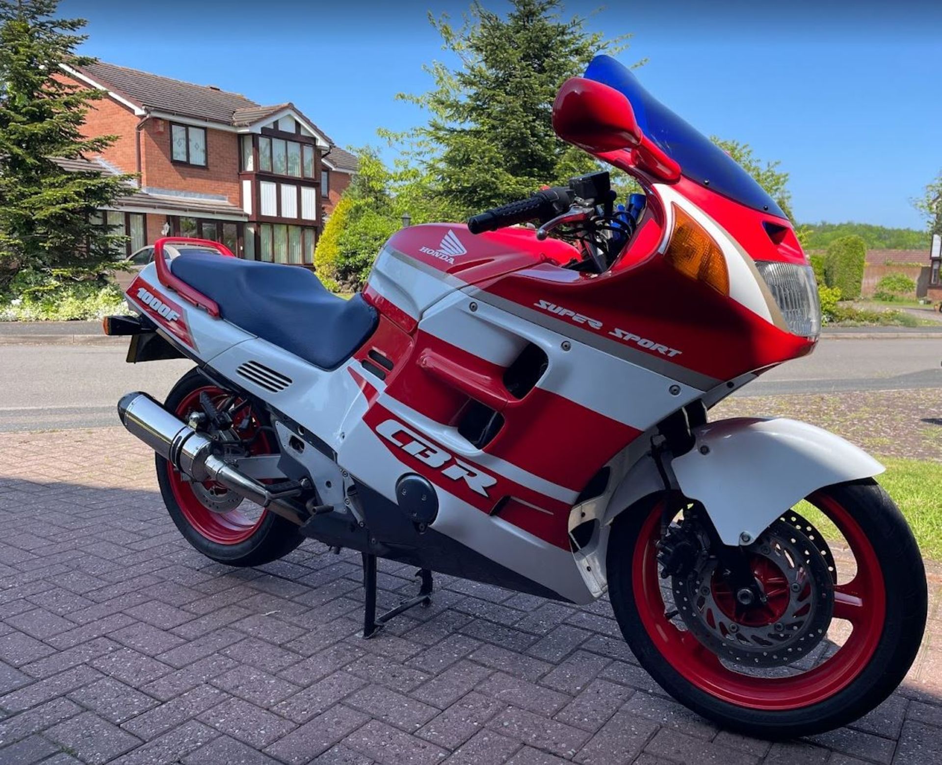 Honda CBR1000F-M *NO VAT* - Image 2 of 6