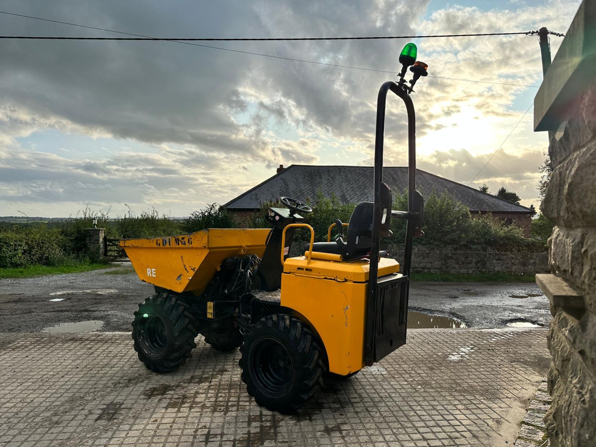 2010 TEREX HD1000 1 TON HIGH TIP DUMPER *PLUS VAT* - Image 3 of 15